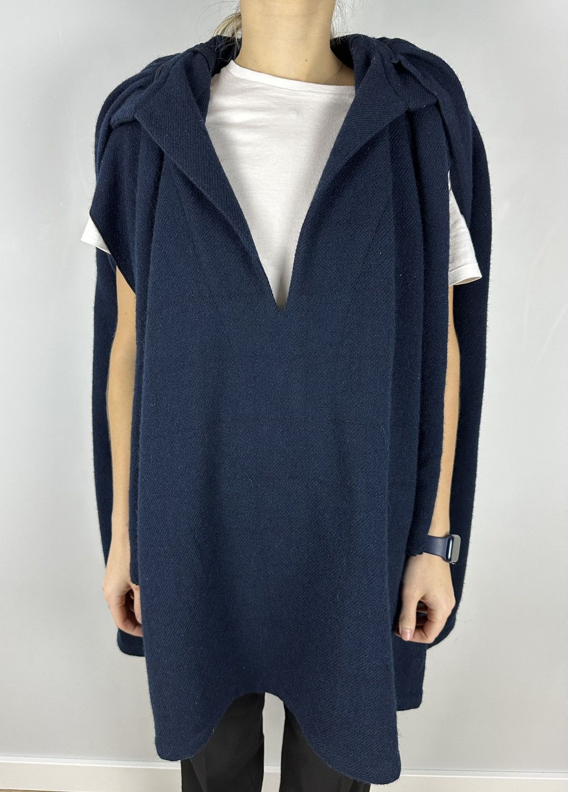 Maison Margiela Maison Margiela Knit Poncho Cape Check Design Wool OS Rare Size S / US 4 / IT 40 - 1 Thumbnail