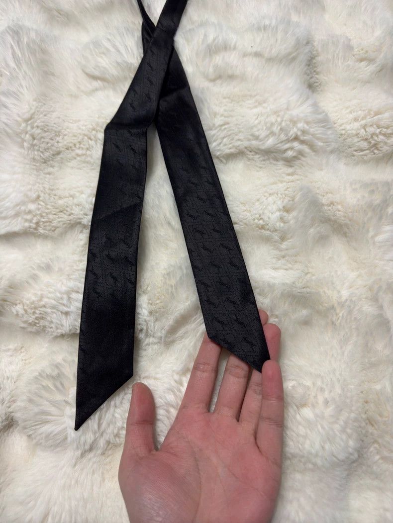 Saint Laurent Paris Saint Laurent Paris High-set silk necktie with full dark pr Size ONE SIZE - 6 Thumbnail