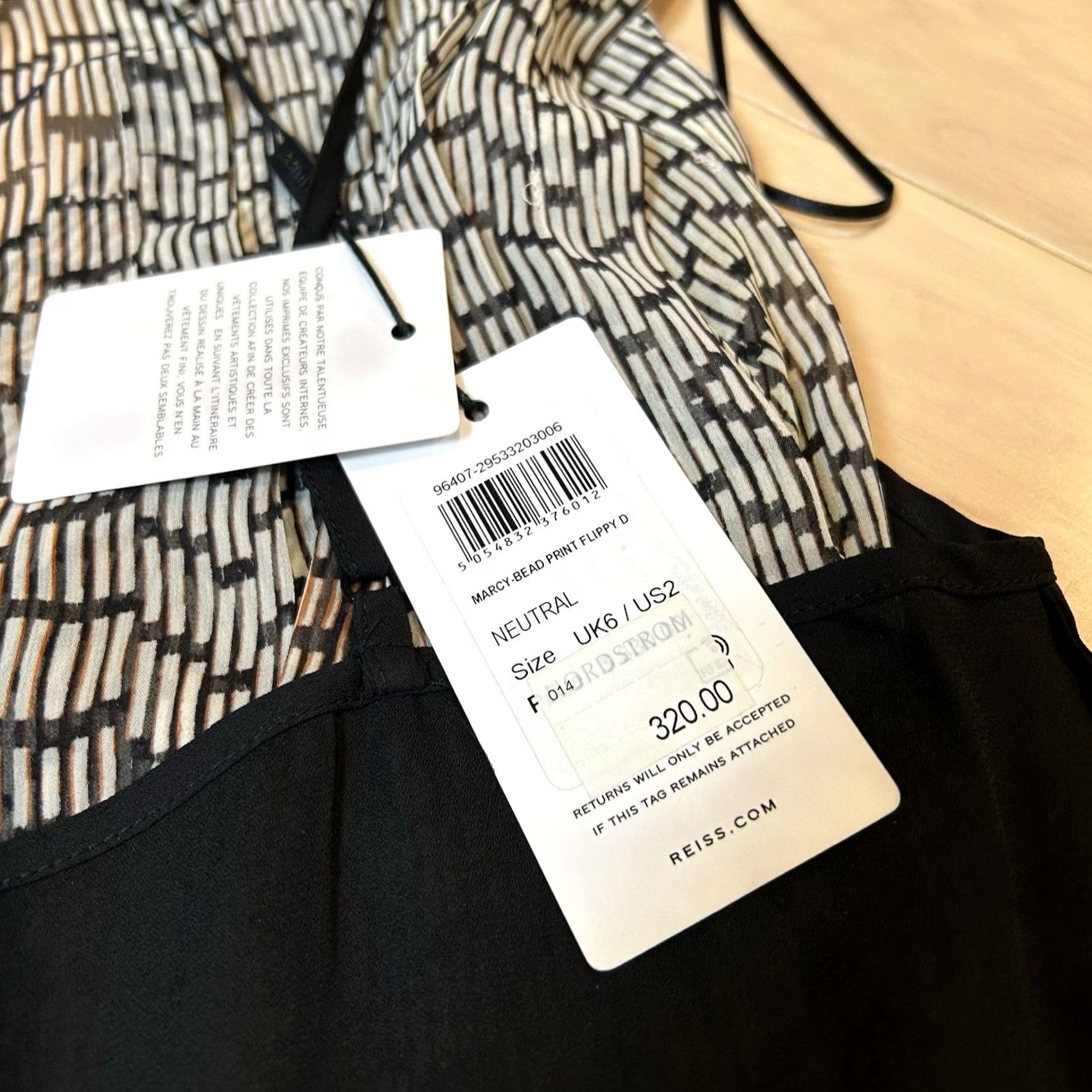 Reiss Reiss Marcy Bead Print Flippy Dress Women’s USA 2 Black Multicolor Short Sleeve V-Neck Zip Mini Dress Womens USA 2 Reiss Bead Print Flippy Dress Size XS / US 0-2 / IT 36-38 - 7 Thumbnail