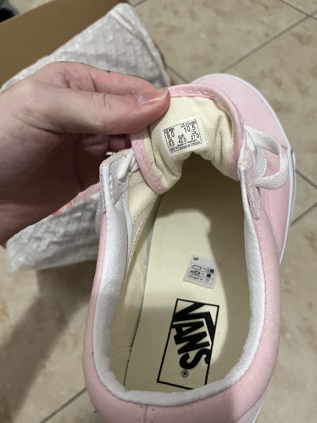 Vans Pink low top vans Size US 9 / EU 42 - 8 Thumbnail