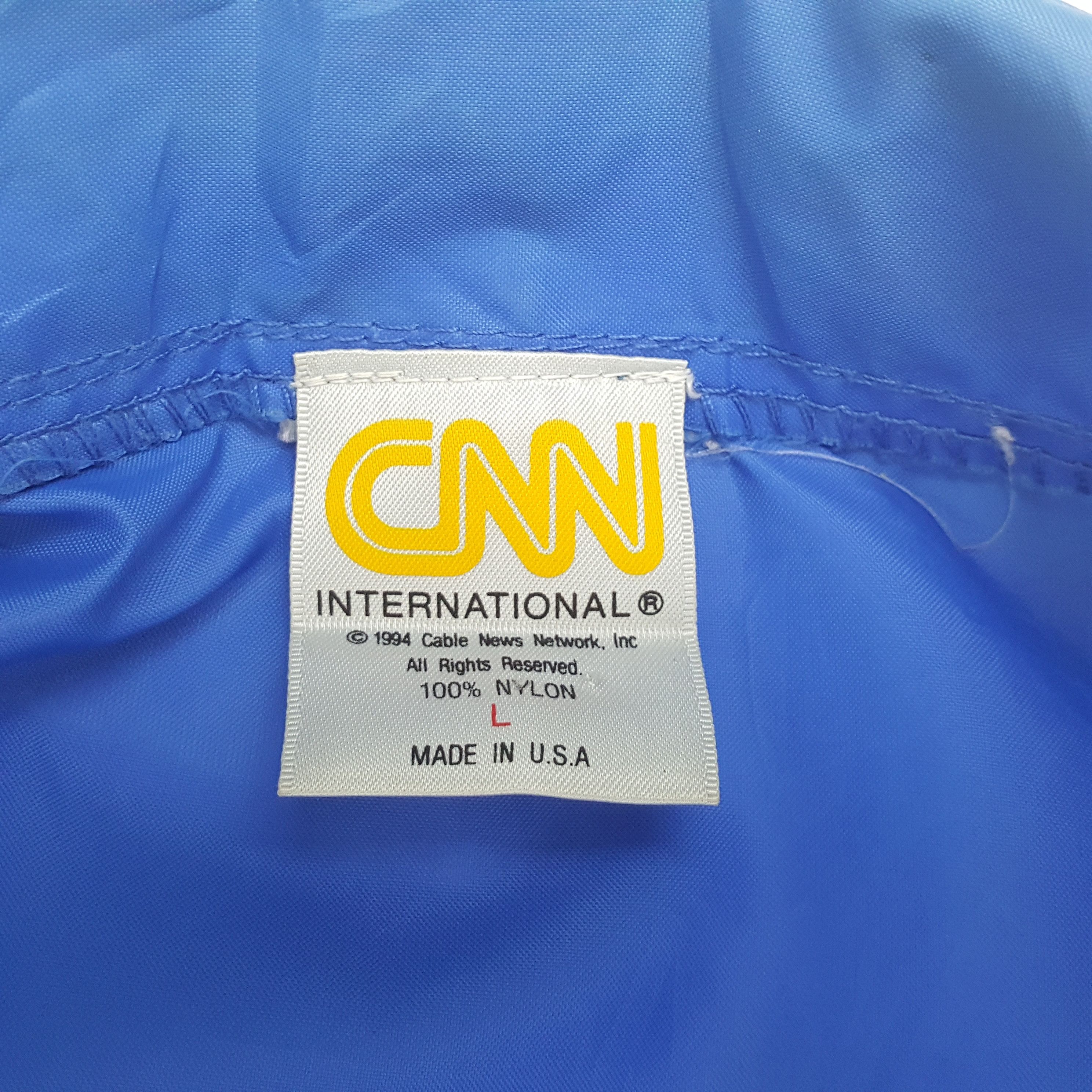 Vintage CNN INTERNATIONAL Big Logo Back Design Windbreaker Jacket Size US L / EU 52-54 / 3 - 9 Thumbnail