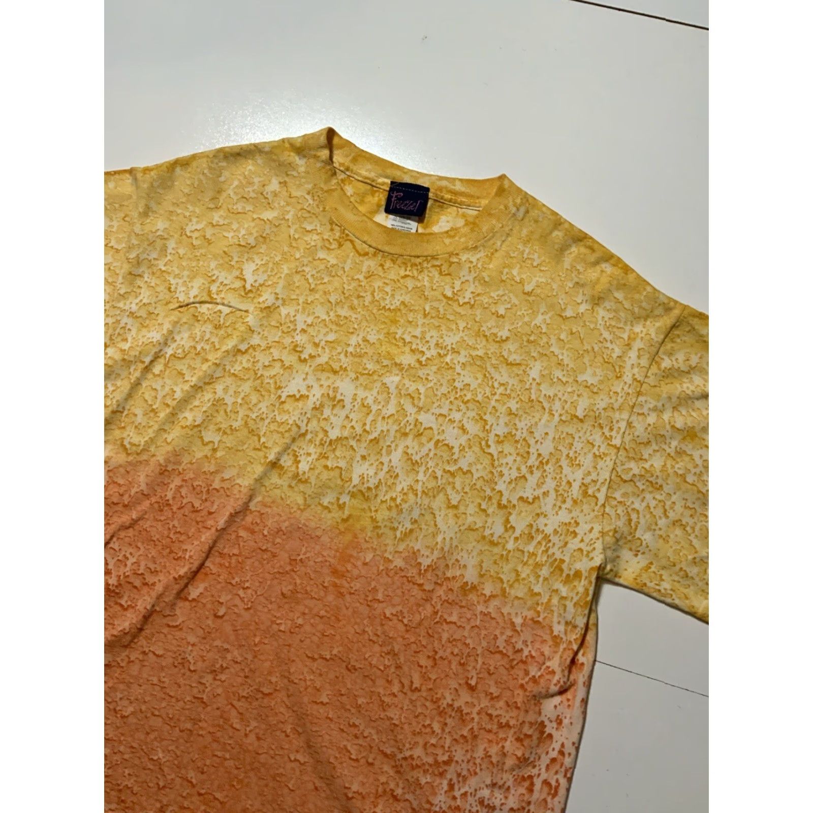 Vintage VINTAGE Freeze Tag 90s Y2K AOP S/S Crewneck T-Shirt L Mens Yellow Burst Orange Yellow - 50x28.5 Size US L / EU 52-54 / 3 - 3 Thumbnail