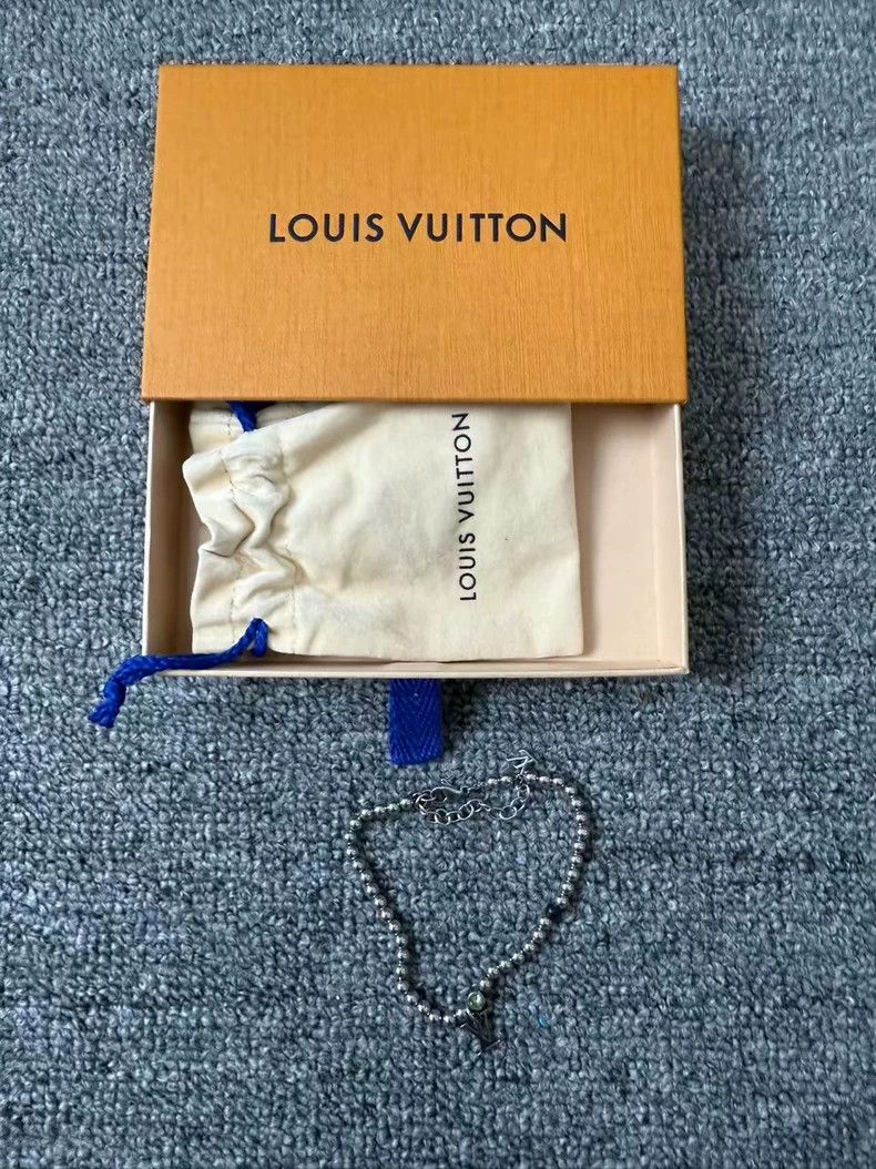 Louis Vuitton Louis Vuitton Silver Small Bead Letter Pendant Bracelet Size ONE SIZE - 1 Thumbnail