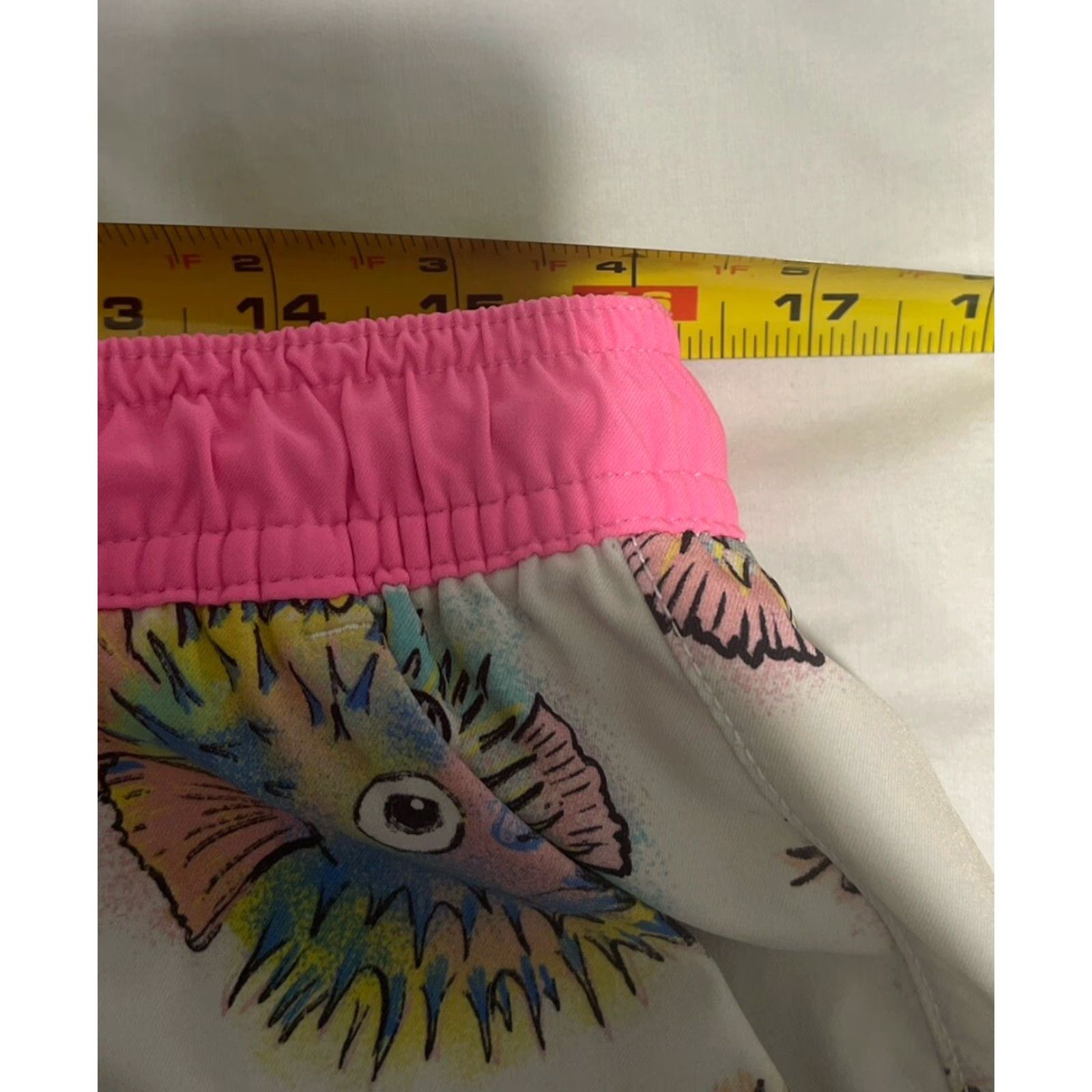 Chubbies Chubbies Puffer Fish Swim Trunks 5.5” XXL Men Trunks Multicolor Neon Puffer Fish Swim Trunks Size US 39 - 3 Thumbnail