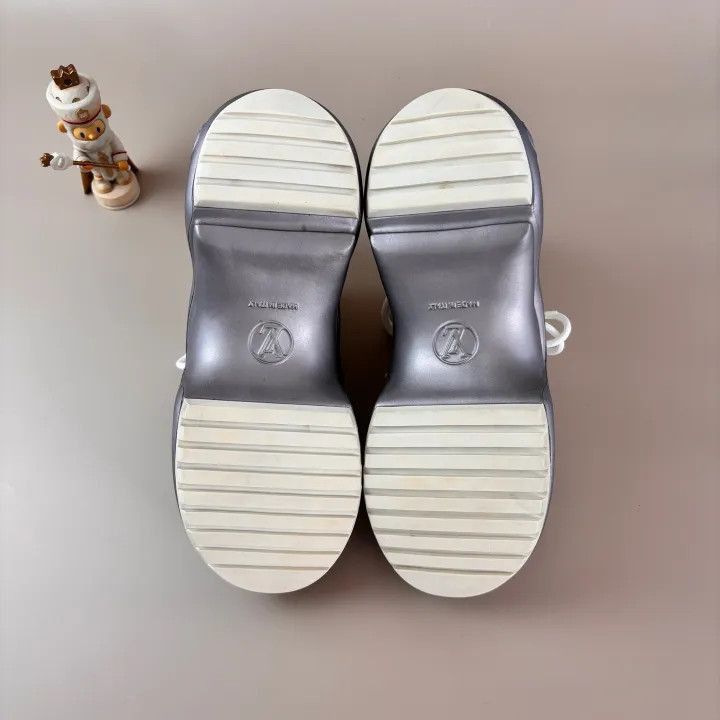 Louis Vuitton Louis Vuitton Silver Low-Top Stylish Sneakers -2508 Size US 6 / IT 36 - 4 Thumbnail