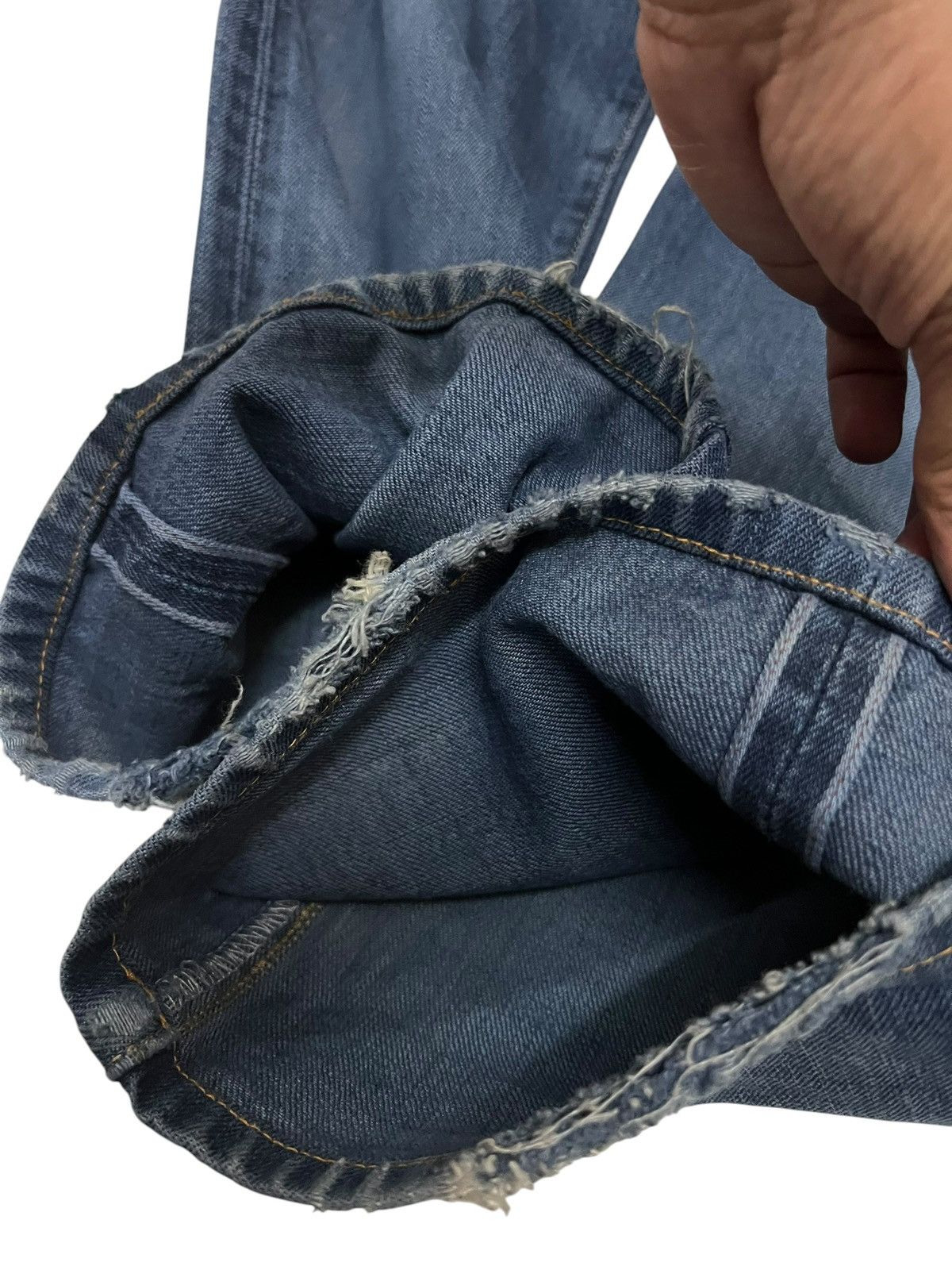 Levi's 90’s Levis 502 Big E Selvedge Distress Jean Size US 36 / EU 52 - 8 Thumbnail
