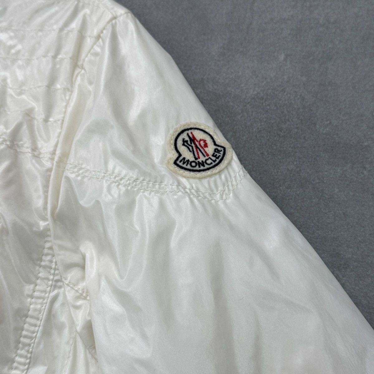 Moncler Authentic Moncler Women Jacket Size 4 (L) Size L / US 10 / IT 46 - 12 Thumbnail
