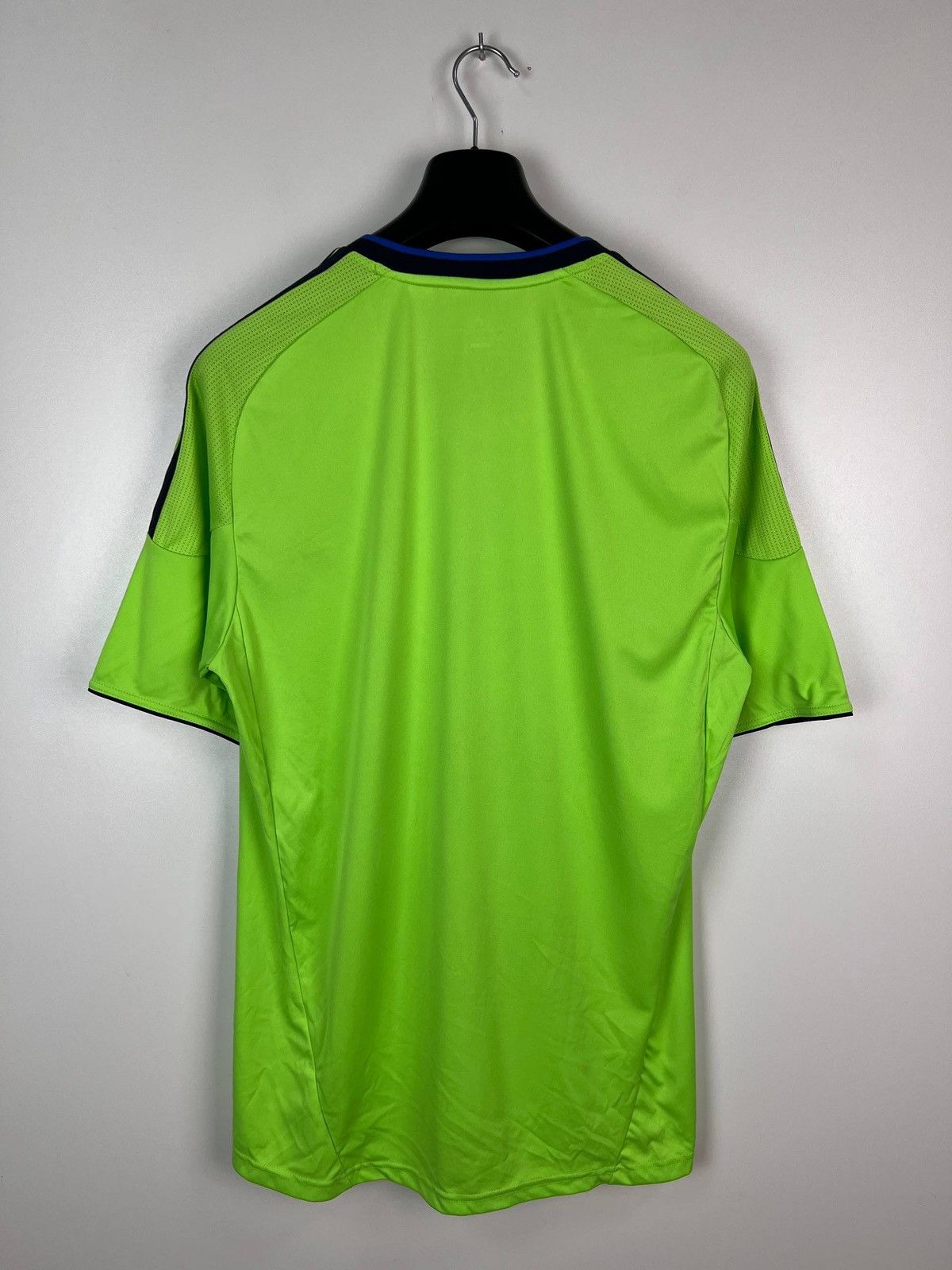 Adidas Chelsea Adidas 2010 jersey vintage t-shirts size L Size US L / EU 52-54 / 3 - 2 Thumbnail