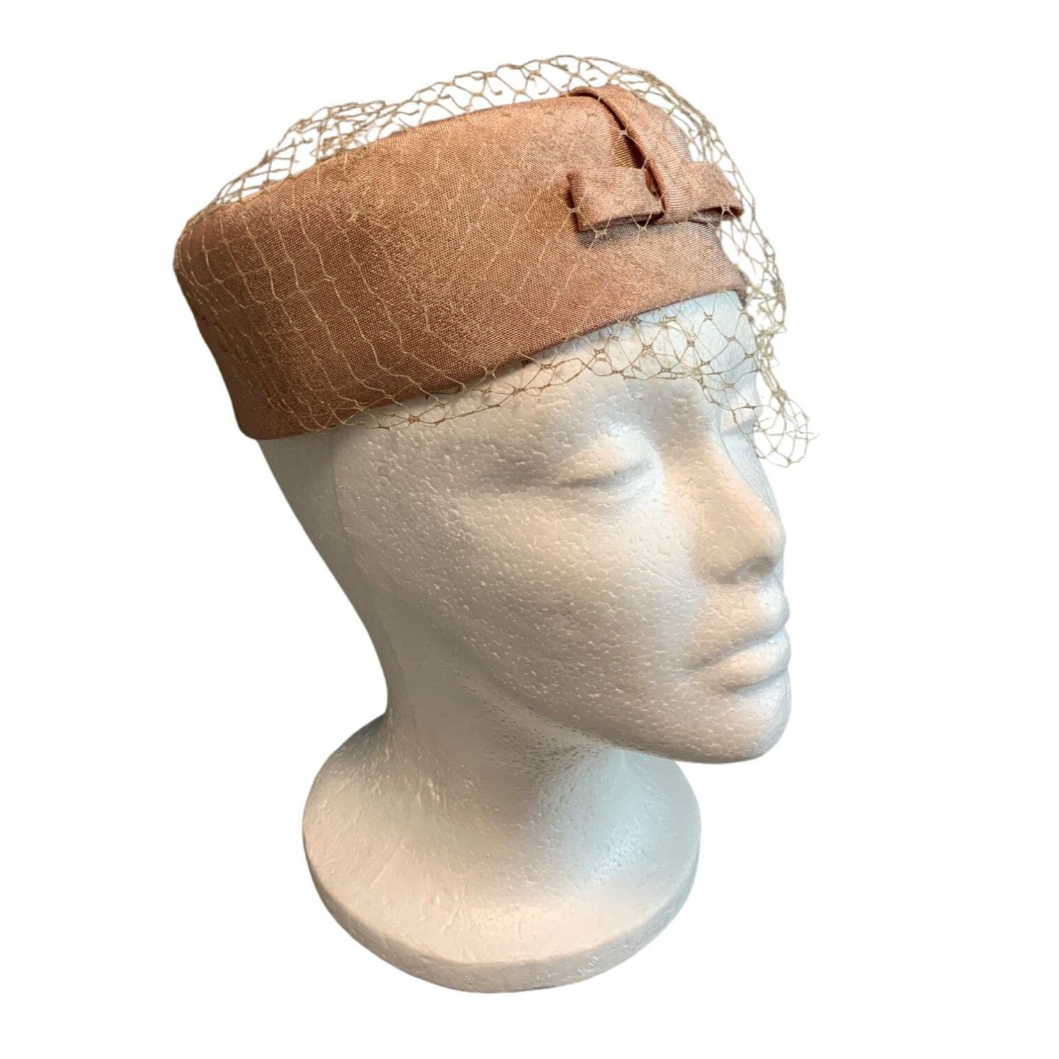 Vintage Vintage Pink Fascinator Hat with Veil & Bow Accent for Women Size ONE SIZE - 1 Thumbnail