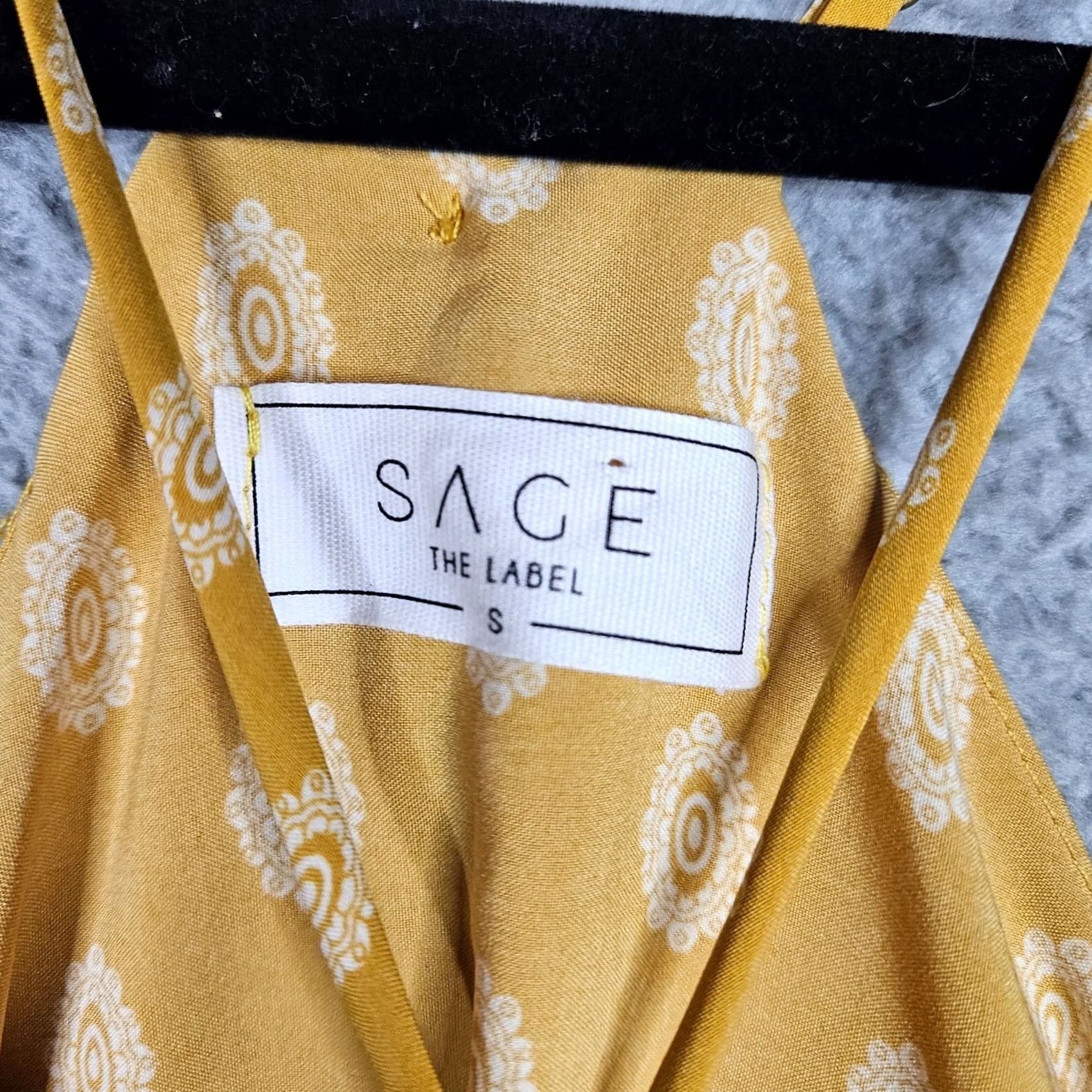 Vintage SAGE Yellow Floral Tank top Women’s S Sleeveless Round Neck Regular Fit Polyester Spandex Printed Tank Size S / US 4 / IT 40 - 6 Thumbnail