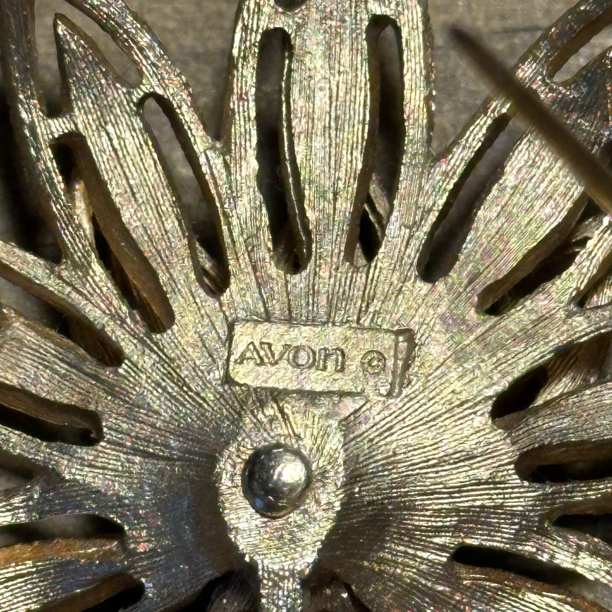Other × Vintage Vintage Avon 1960’s golden lotus flower brooch Size ONE SIZE - 4 Thumbnail