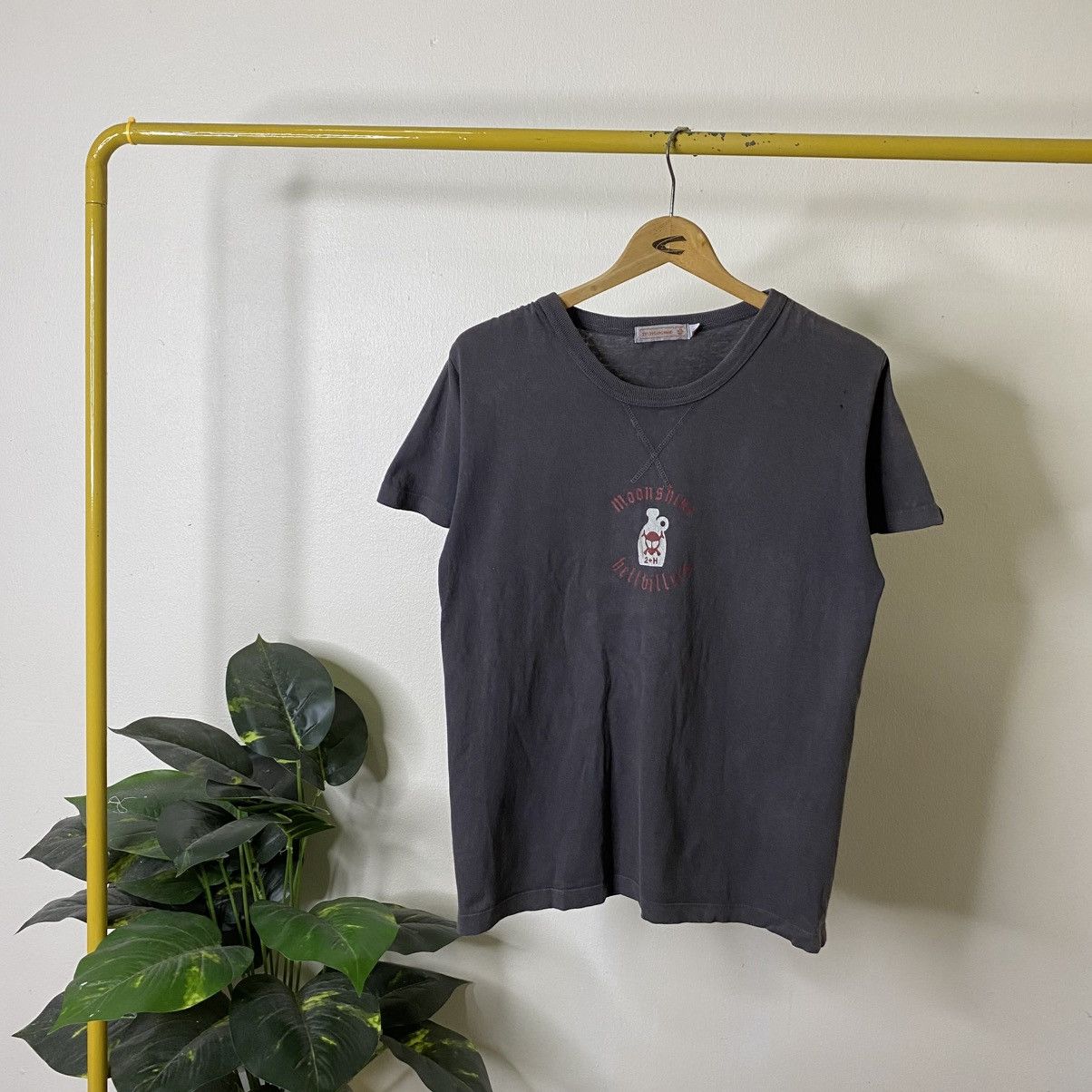 291295=Homme Moonshine Hellits T Shirt Size US M / EU 48-50 / 2 - 1 Thumbnail