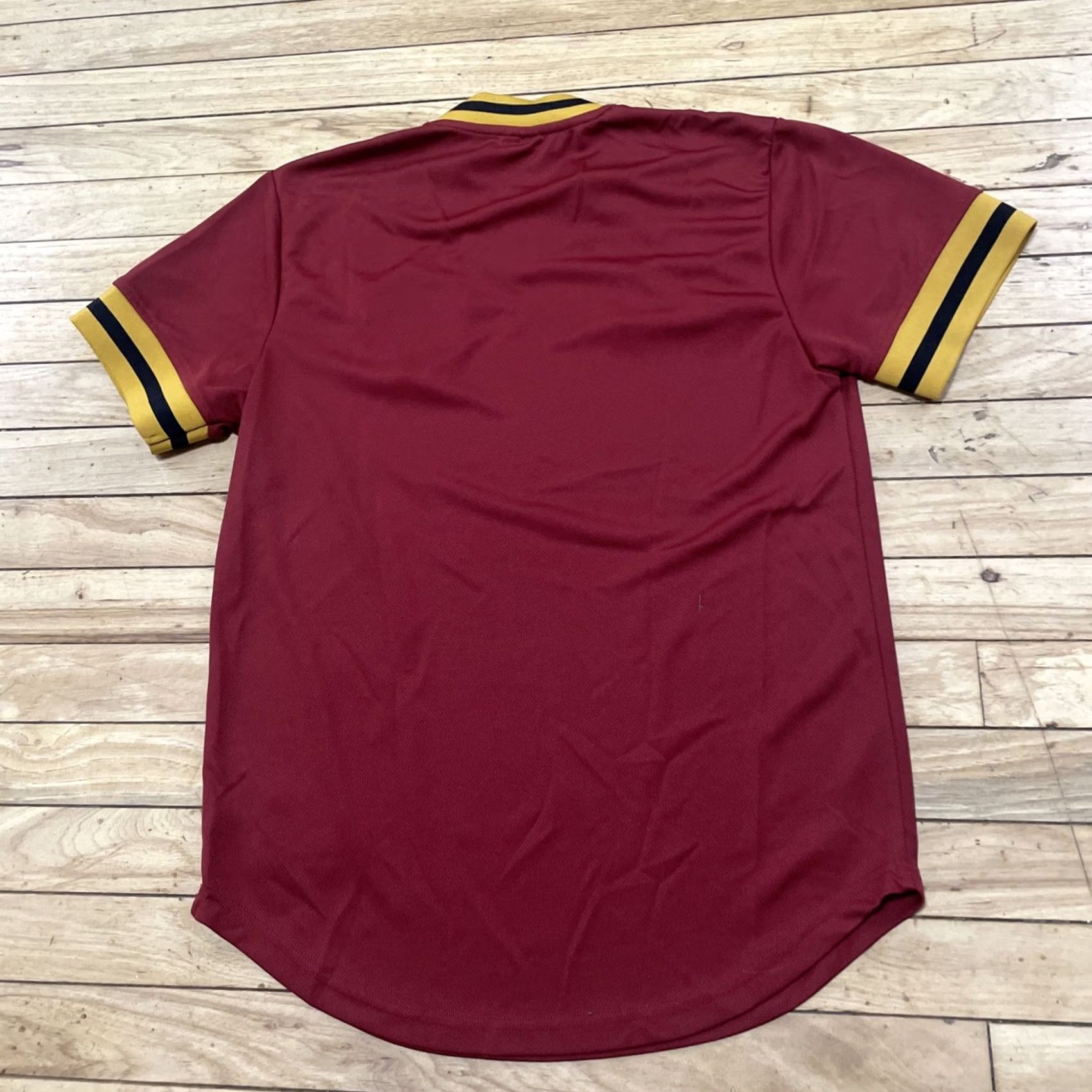 Vintage VINTAGE BOX LUNCH Harry Potter Gryffindor Jersey Adult S Red Gold 38" Shirt Mens Size US S / EU 44-46 / 1 - 2 Thumbnail