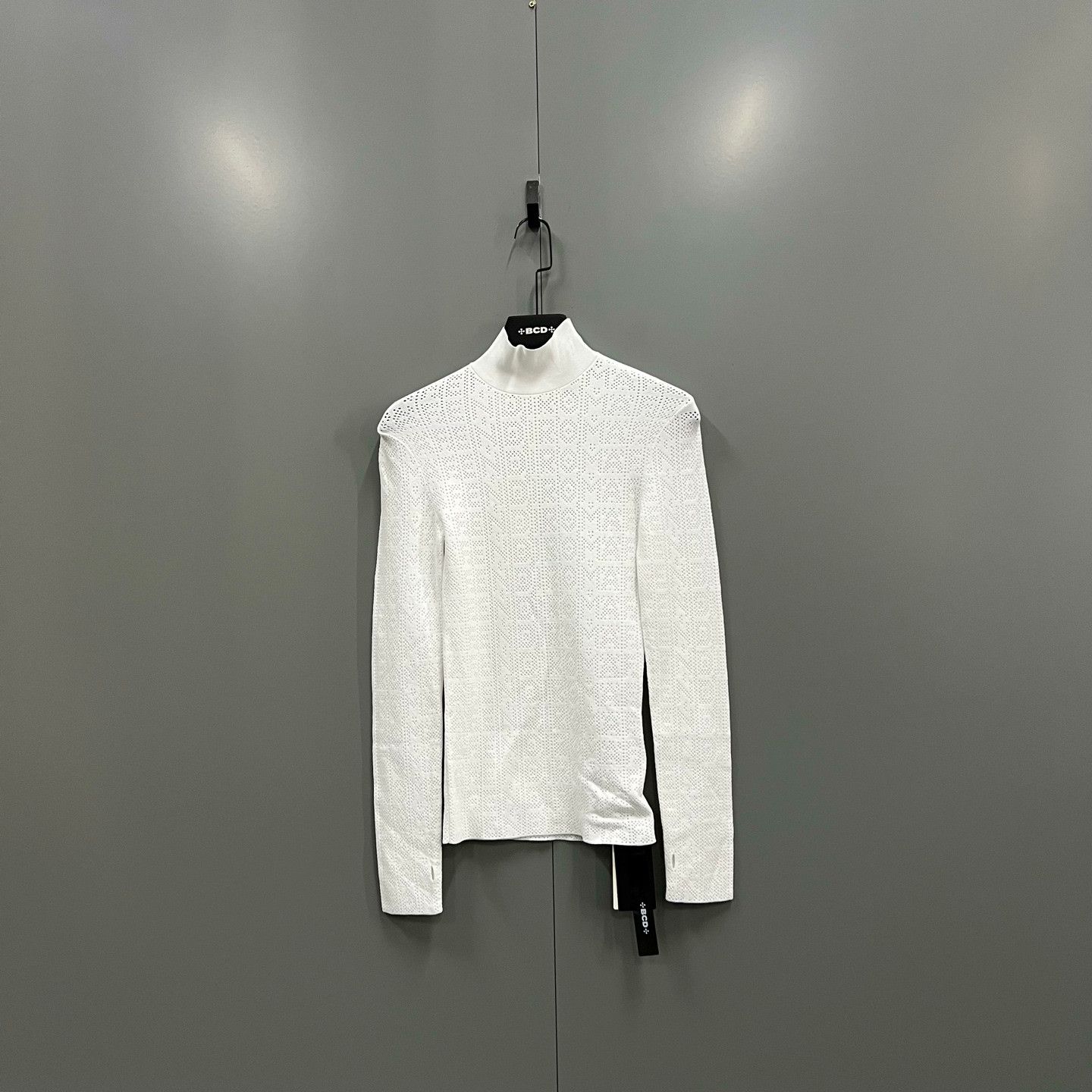 Fendi fendi white logo high-neck sweater Size US S / EU 44-46 / 1 - 1 Thumbnail
