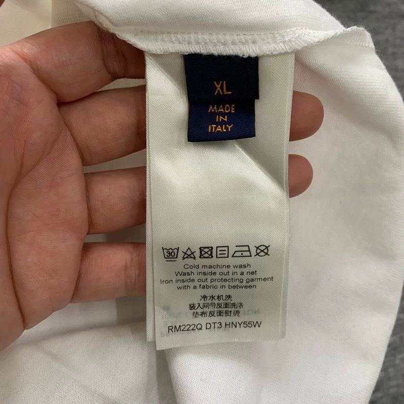 Other Louis Vuitton White embossed short sleeve Size US XL / EU 56 / 4 - 5 Thumbnail