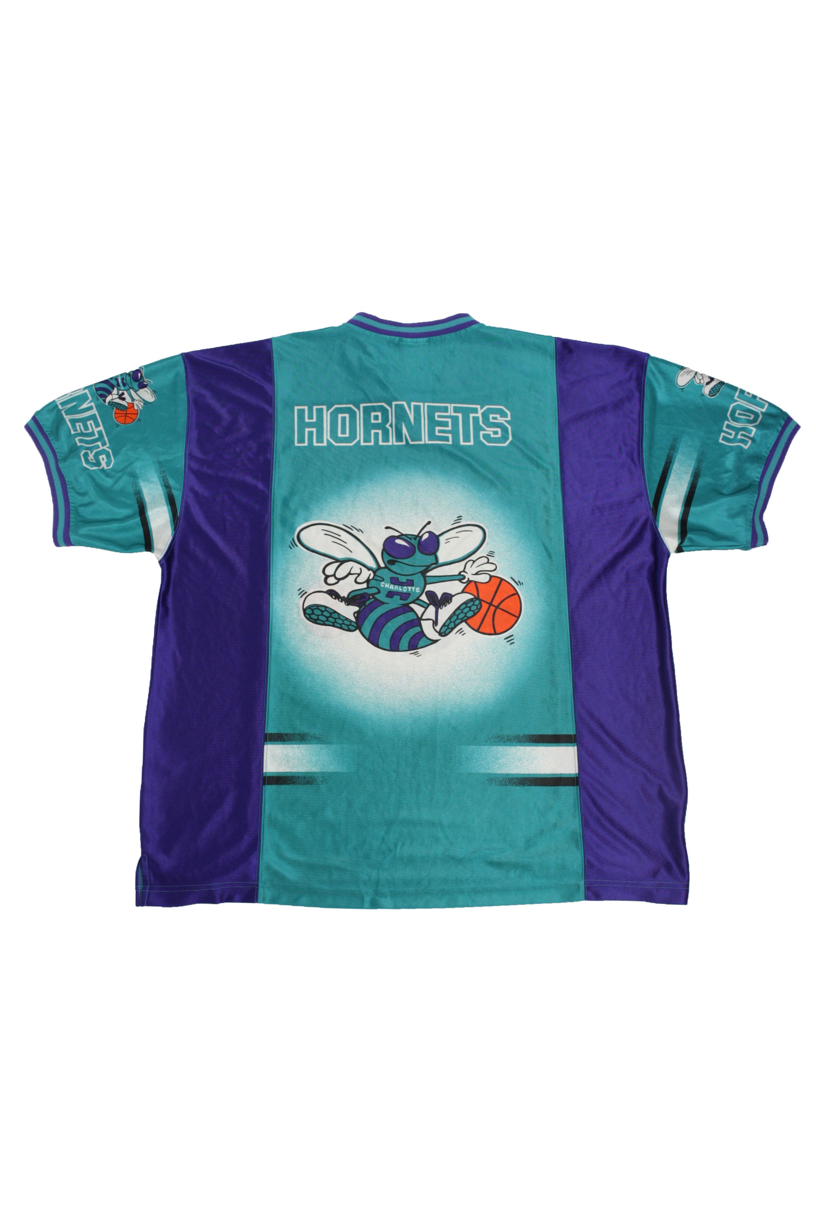 NBA × Nutmeg × Vintage Nutmeg Mills 90s Vintage Charlotte Hornets NBA Satin Jersey Size US XL / EU 56 / 4 - 6 Thumbnail
