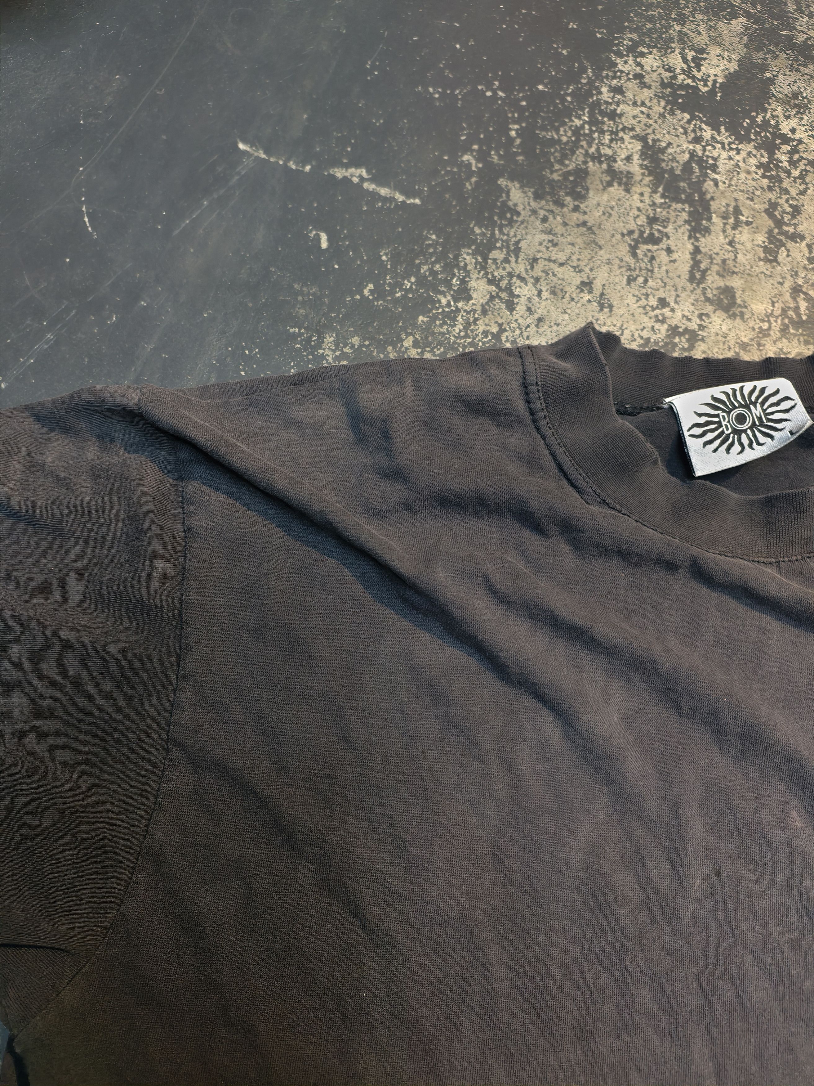 Band Tees Distressed Böhse Onkelz rock band Size US L / EU 52-54 / 3 - 9 Thumbnail