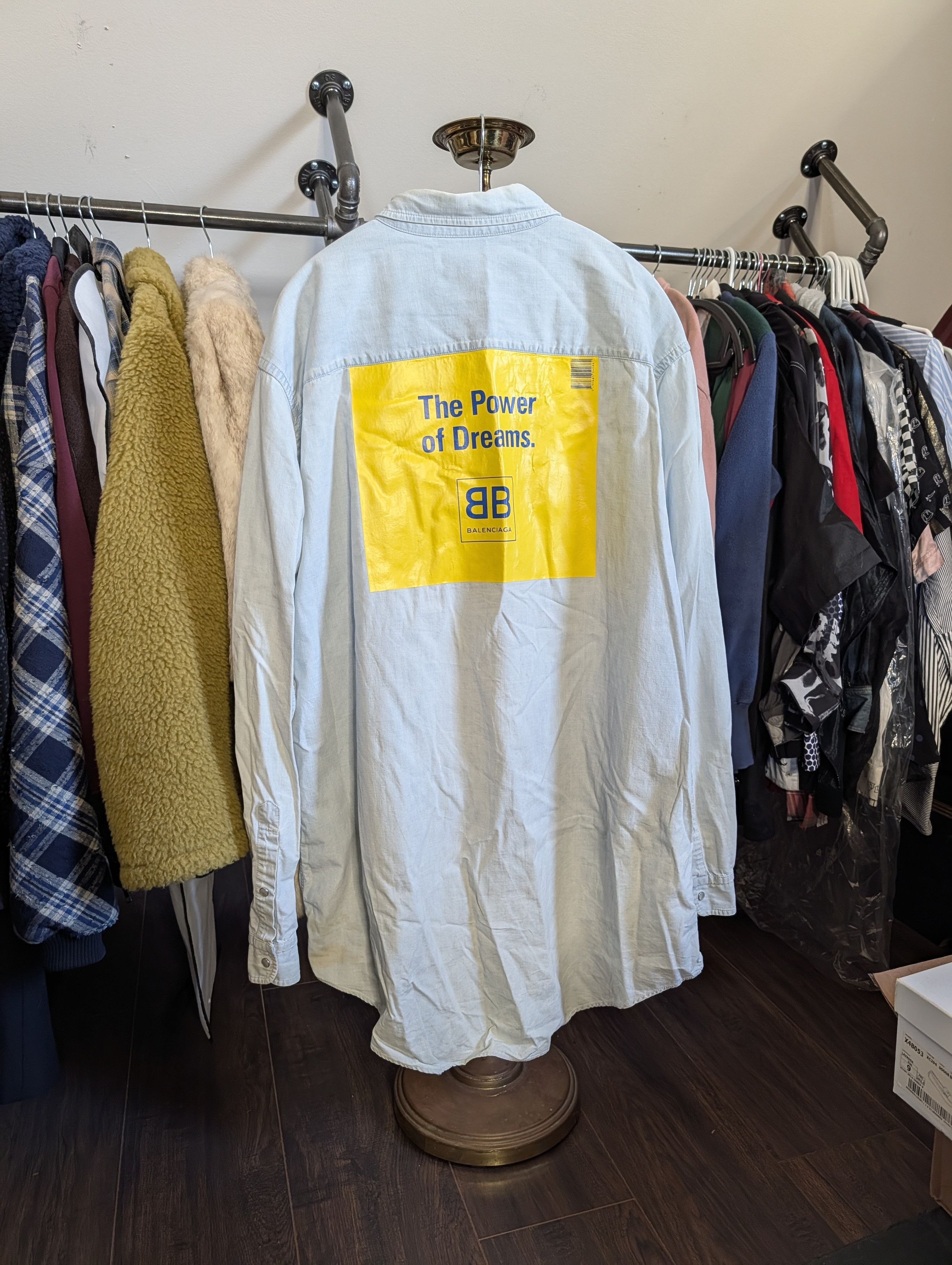 Balenciaga 2018 Power Of Dreams Japanese Chambray Snap Btn Shirt Size US M / EU 48-50 / 2 - 1 Thumbnail