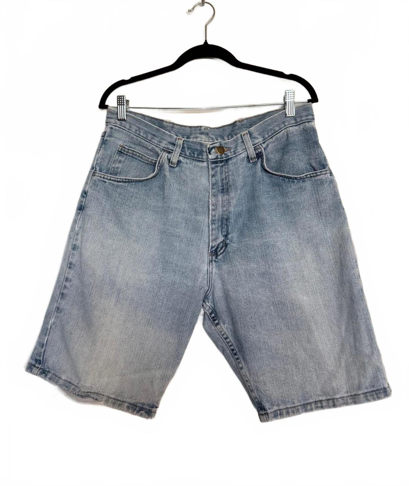 Wrangler Men Distressed Classic Light Wash Denim Shorts Size US 34 / EU 50 - 1 Thumbnail
