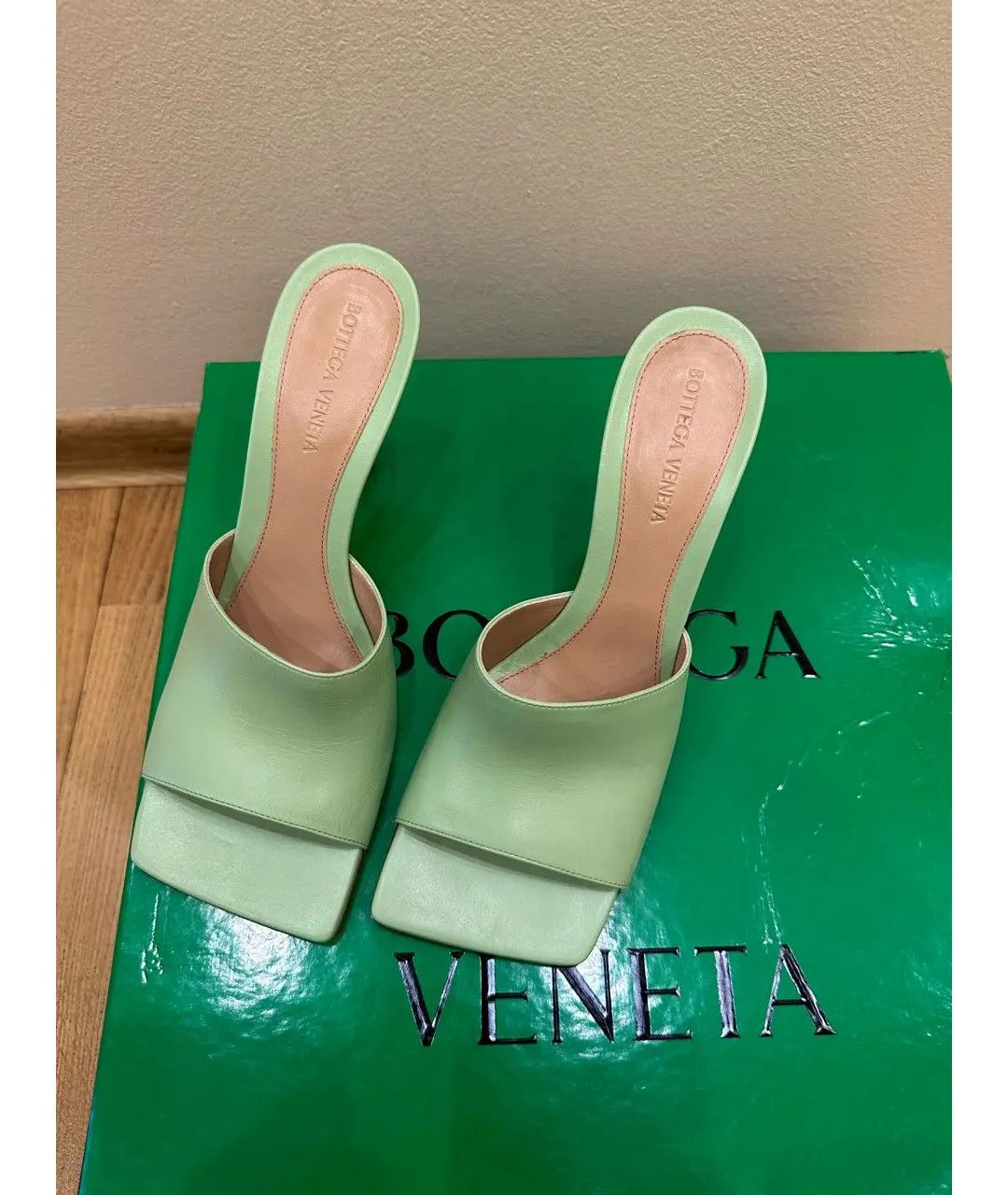 Bottega Veneta o1n1vont0924 Stretch Mules in Light Green Size US 9 / IT 39 - 3 Thumbnail