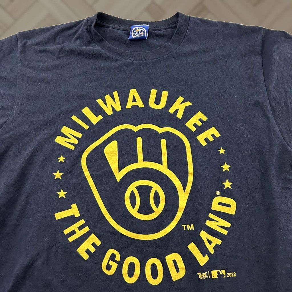 Vintage Milwaukee The Good Hand Short Sleeve T Shirt Blue Mens Large Brew City City Logo Shirt Size US L / EU 52-54 / 3 - 1 Thumbnail