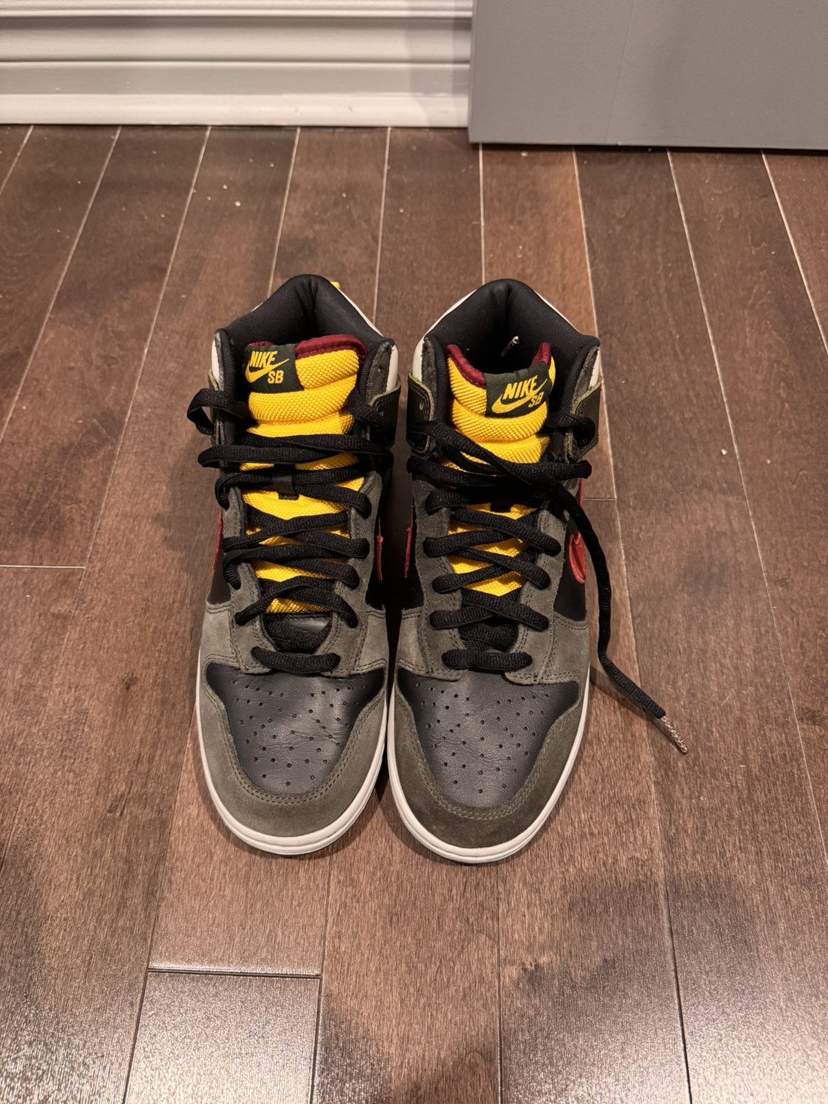 Nike SB Nike SB dunk Boba Fett Size US 9 / EU 42 - 2 Thumbnail