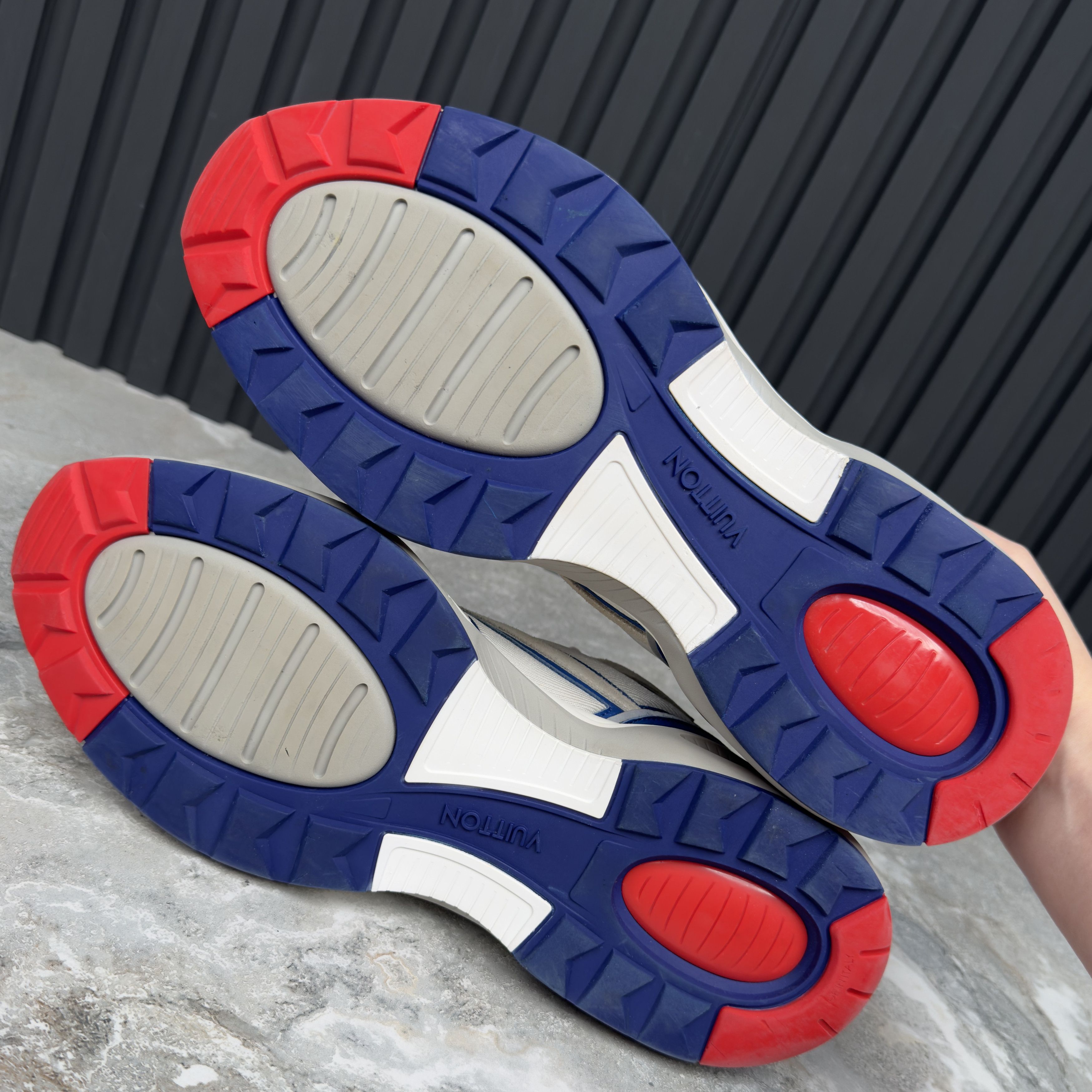 Louis Vuitton Louis Vuitton LV Trail line Sneakers White Red Blue Mesh Size US 11 / EU 44 - 11 Thumbnail