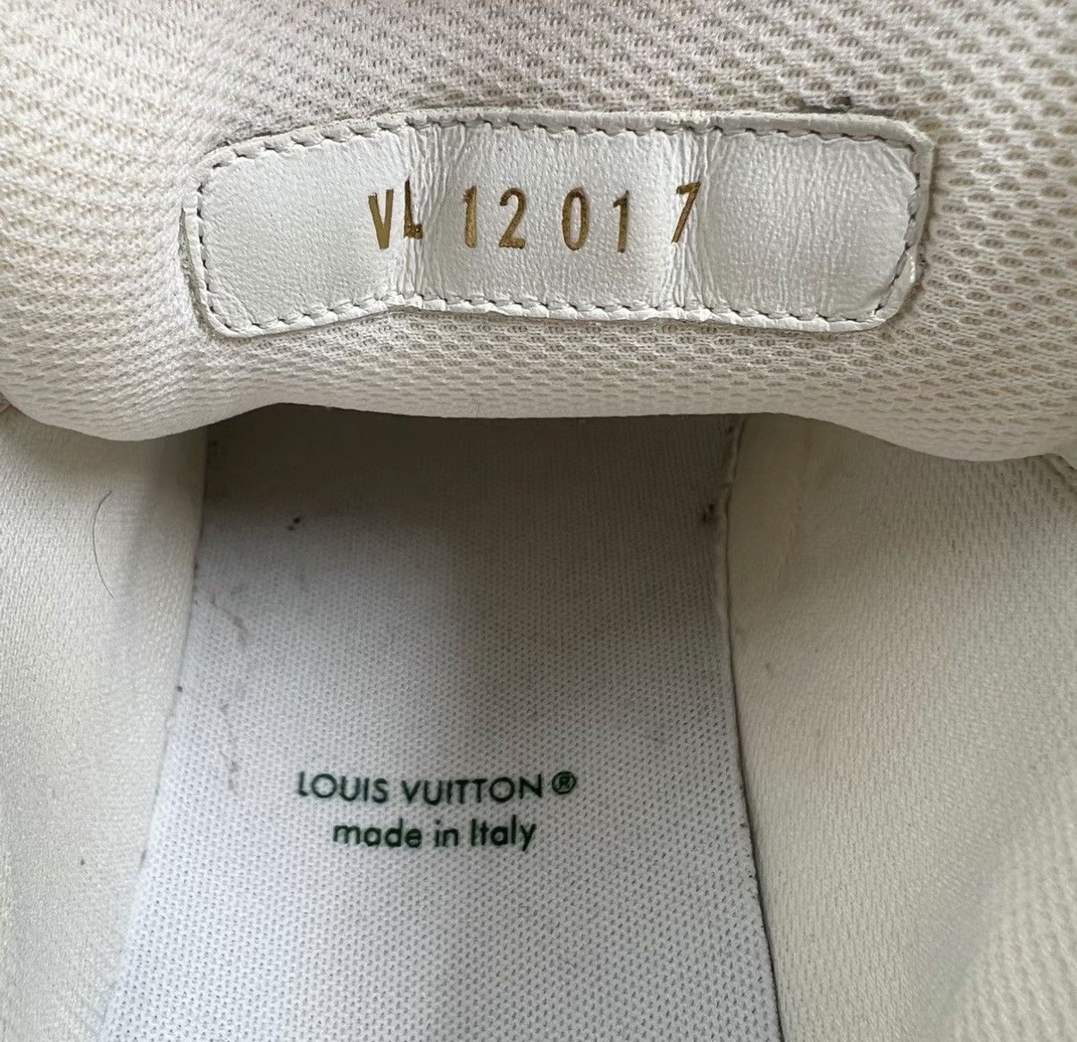Louis Vuitton Louis Vuitton Trainer White & Green Denim Sneakers J41 Size US 8 / EU 41 - 6 Thumbnail
