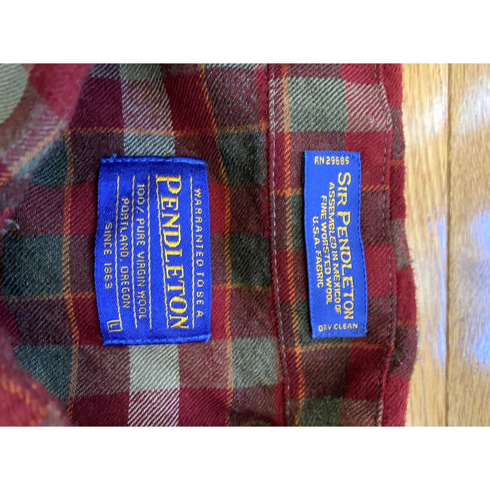 Pendleton VINTAGE Pendleton Ogilvie Hunting Tartan Shirt L Mens Green & Blue Wool Button-Up Long Sleeve Collar Pocket Size US L / EU 52-54 / 3 - 3 Thumbnail