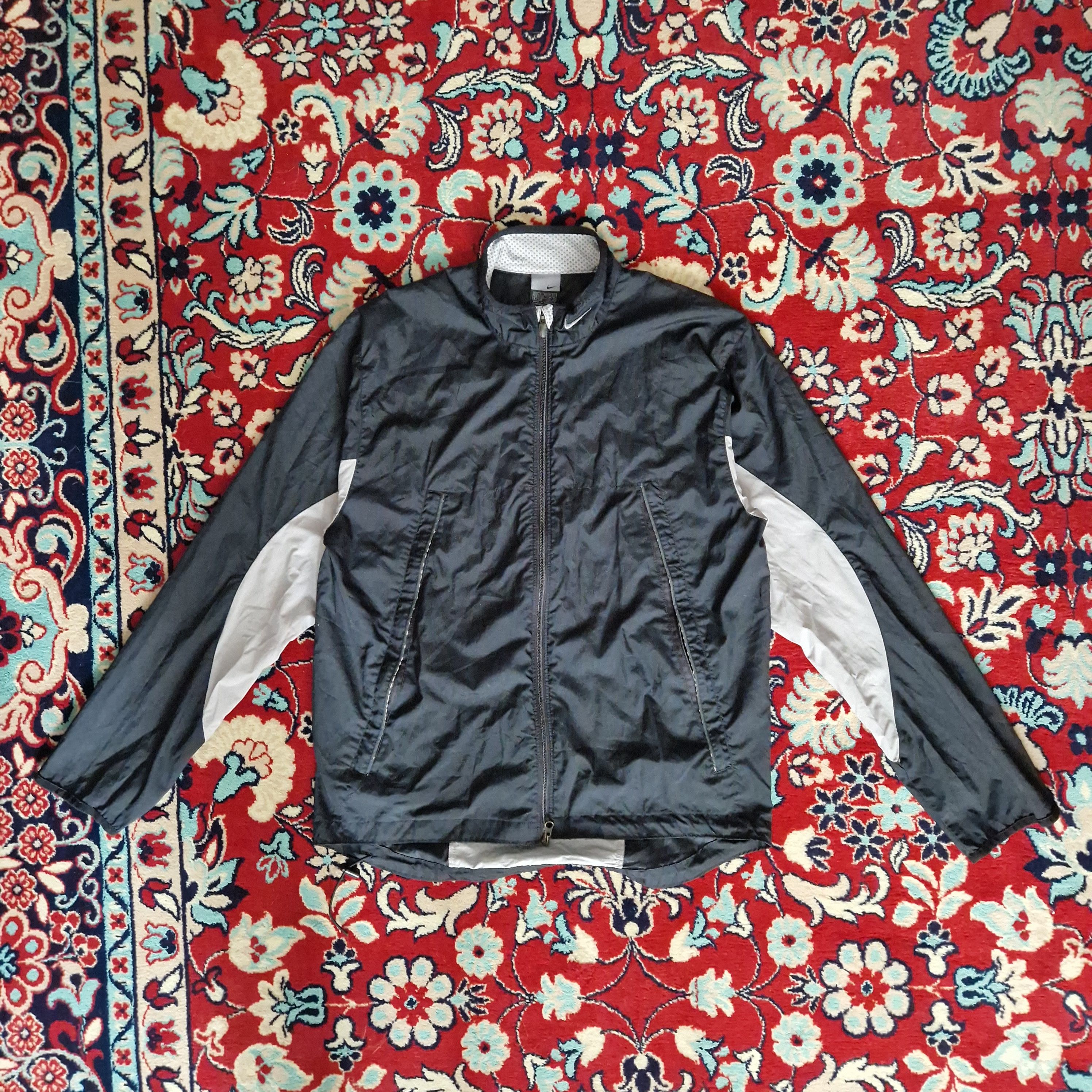 Nike Sports Windbreaker Jacket Size US S / EU 44-46 / 1 - 1 Thumbnail