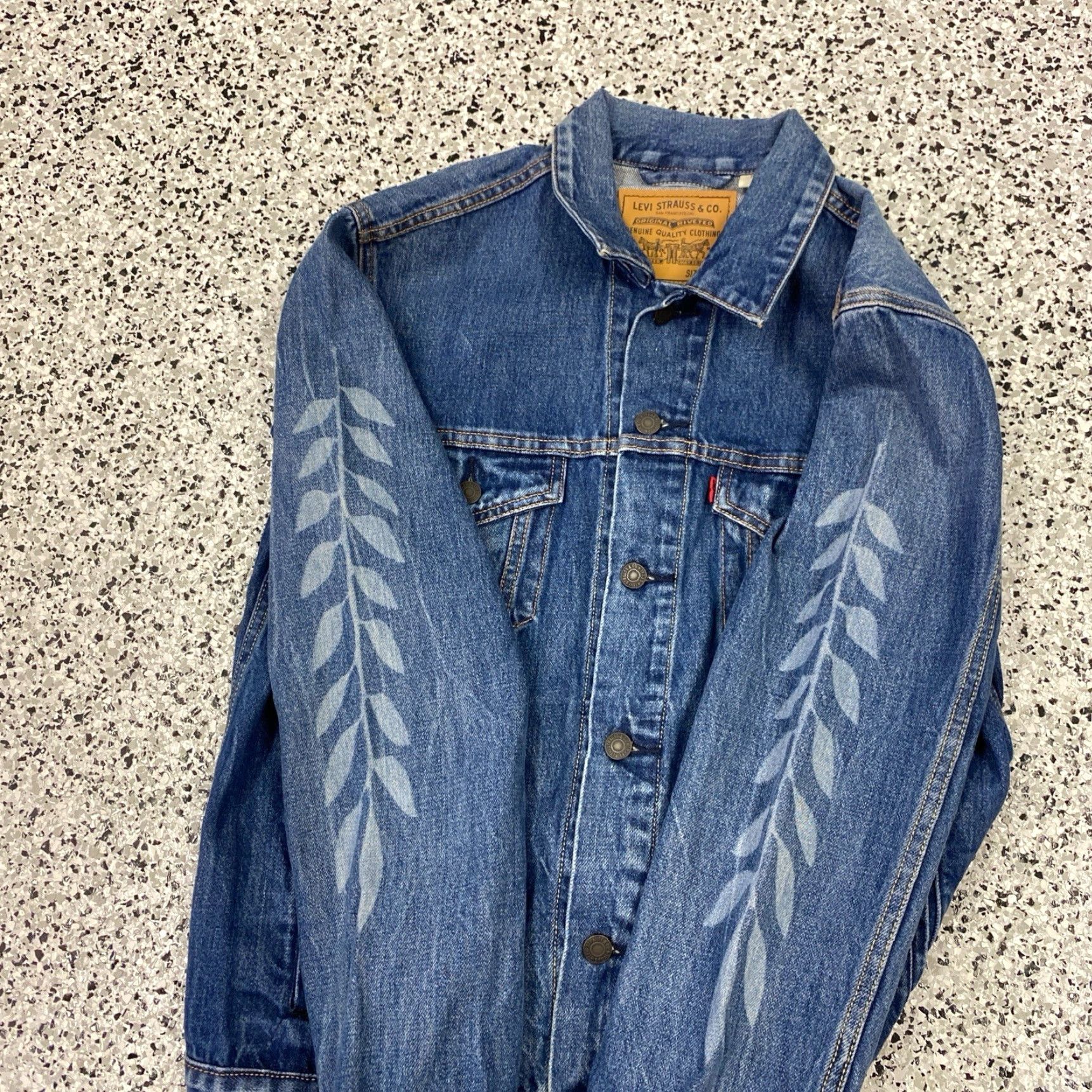 Levi's VINTAGE Levi's Trucker Denim Jacket Men M Blue Jeans Coat Stock Sample Tag Stencil Metal Collared Good Condition Size US M / EU 48-50 / 2 - 6 Thumbnail