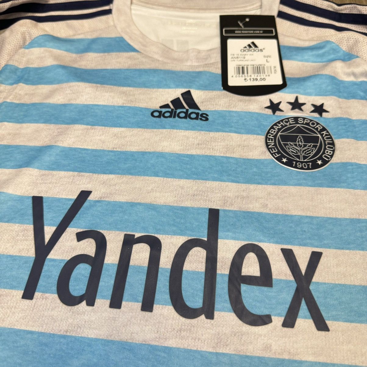 Adidas Fenerbahce 15/16 away shirt #11 V.Persie (bnwt) Size US L / EU 52-54 / 3 - 3 Thumbnail