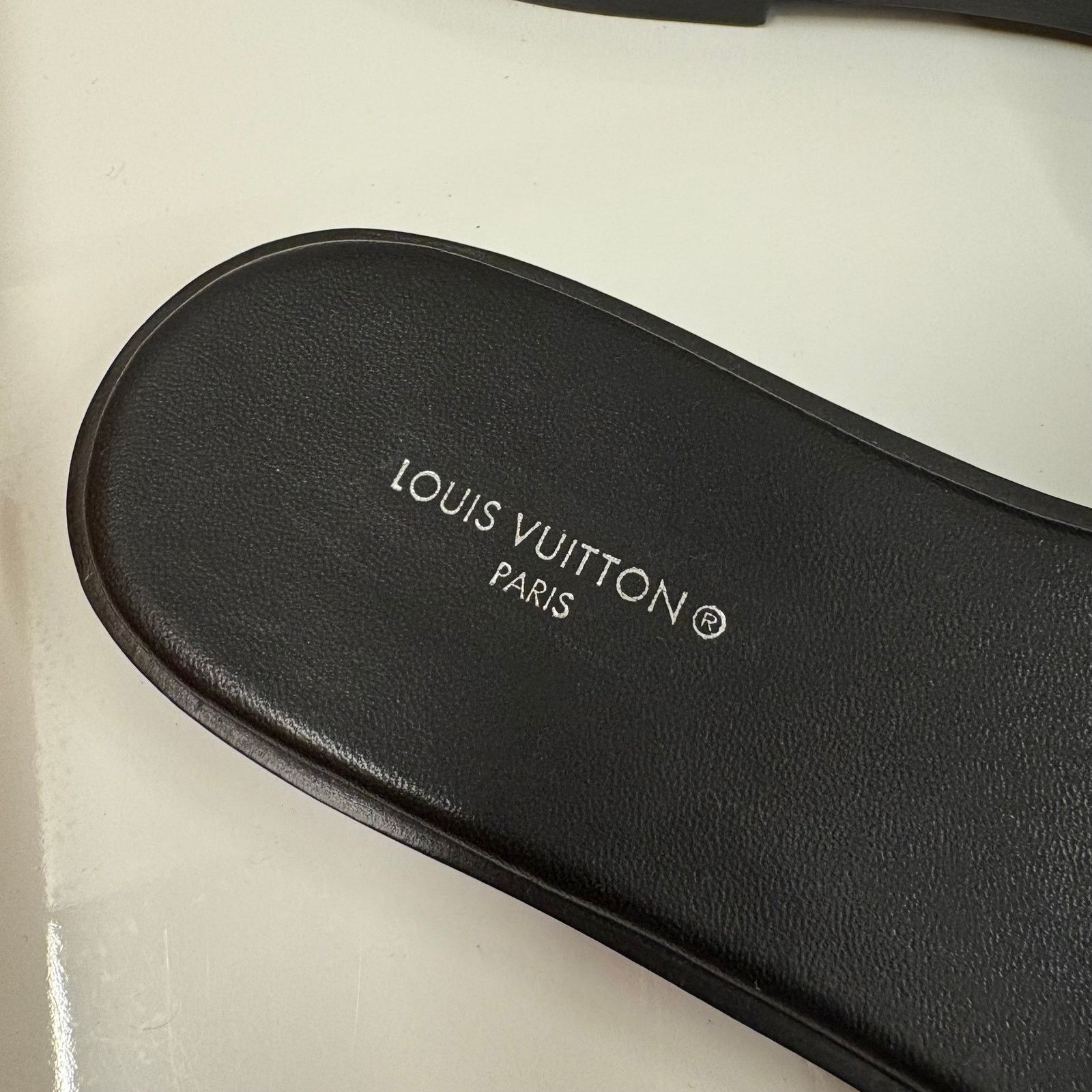 Louis Vuitton Louis Vuitton Sandals Lock It Flat Mule Monogram Black 35.5 Size US 5.5 / IT 35.5 - 5 Thumbnail