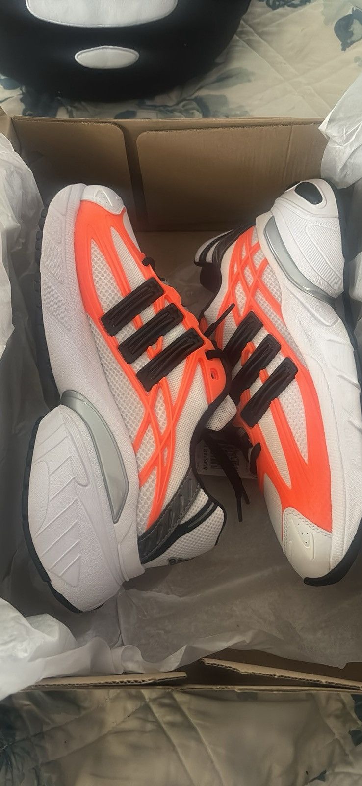 Adidas Orange and white adidstar 2.0 Size US 8 / EU 41 - 3 Thumbnail