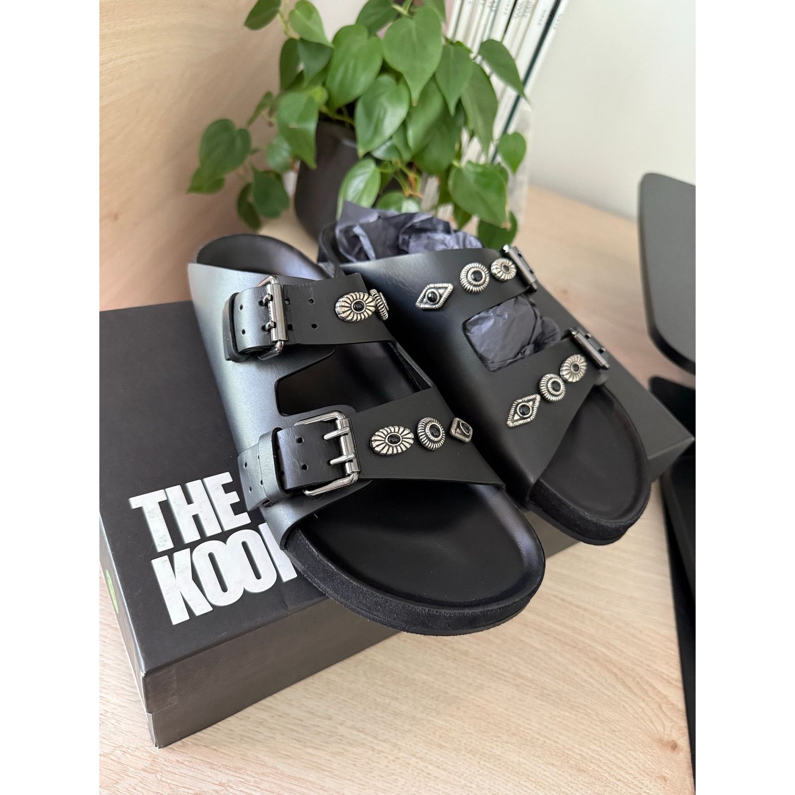 The Kooples $365 New The Kooples Black Leather Studded Sandals Fr 39 / 8 Size US 8 / IT 38 - 6 Thumbnail