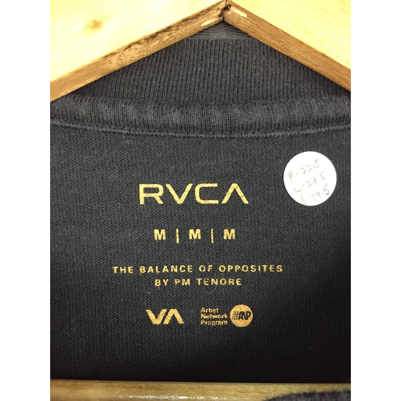 RVCA × Vintage RVCA Spell Out Logo Long Sleeve Surf Skate Tee Size US M / EU 48-50 / 2 - 8 Thumbnail