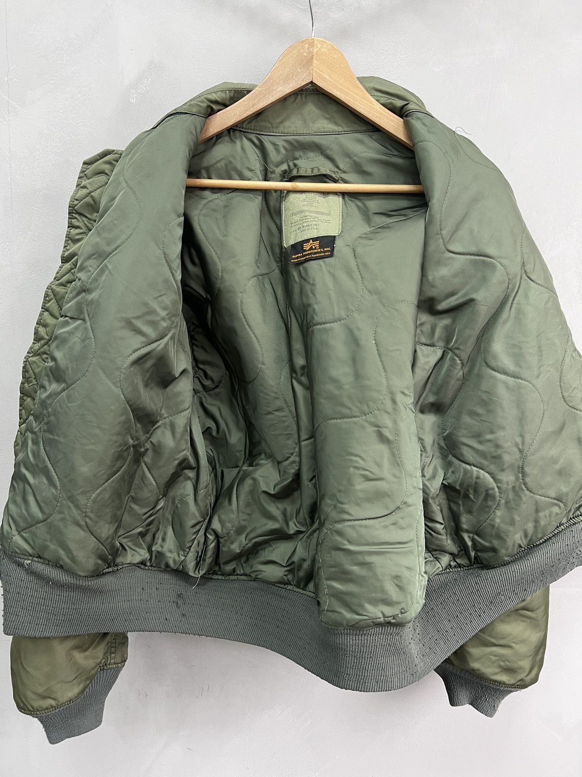 Other 90s CWU MA-1 olive alpha industries bomber jacket rare Size US L / EU 52-54 / 3 - 10 Thumbnail