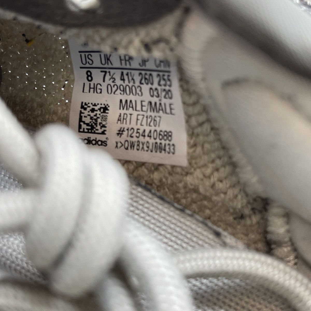Adidas Yeezy boost 350 V2 zyon Size US 8 / EU 41 - 8 Thumbnail