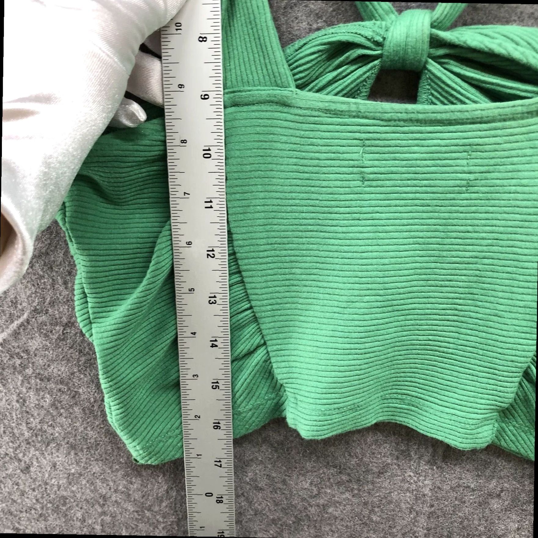Urban Outfitters Urban Outfitters Green Cropped Halter Tank Top Womens L Lightweight Stretch Size L / US 10 / IT 46 - 5 Thumbnail