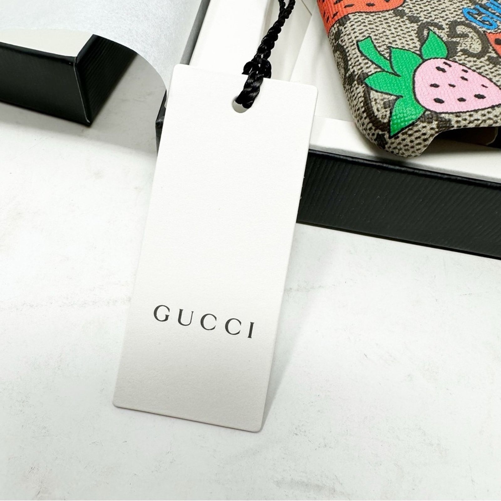 Gucci GUCCI GG Limited Edition Strawberry Supreme iPhone X/XS Case Size ONE SIZE - 3 Thumbnail