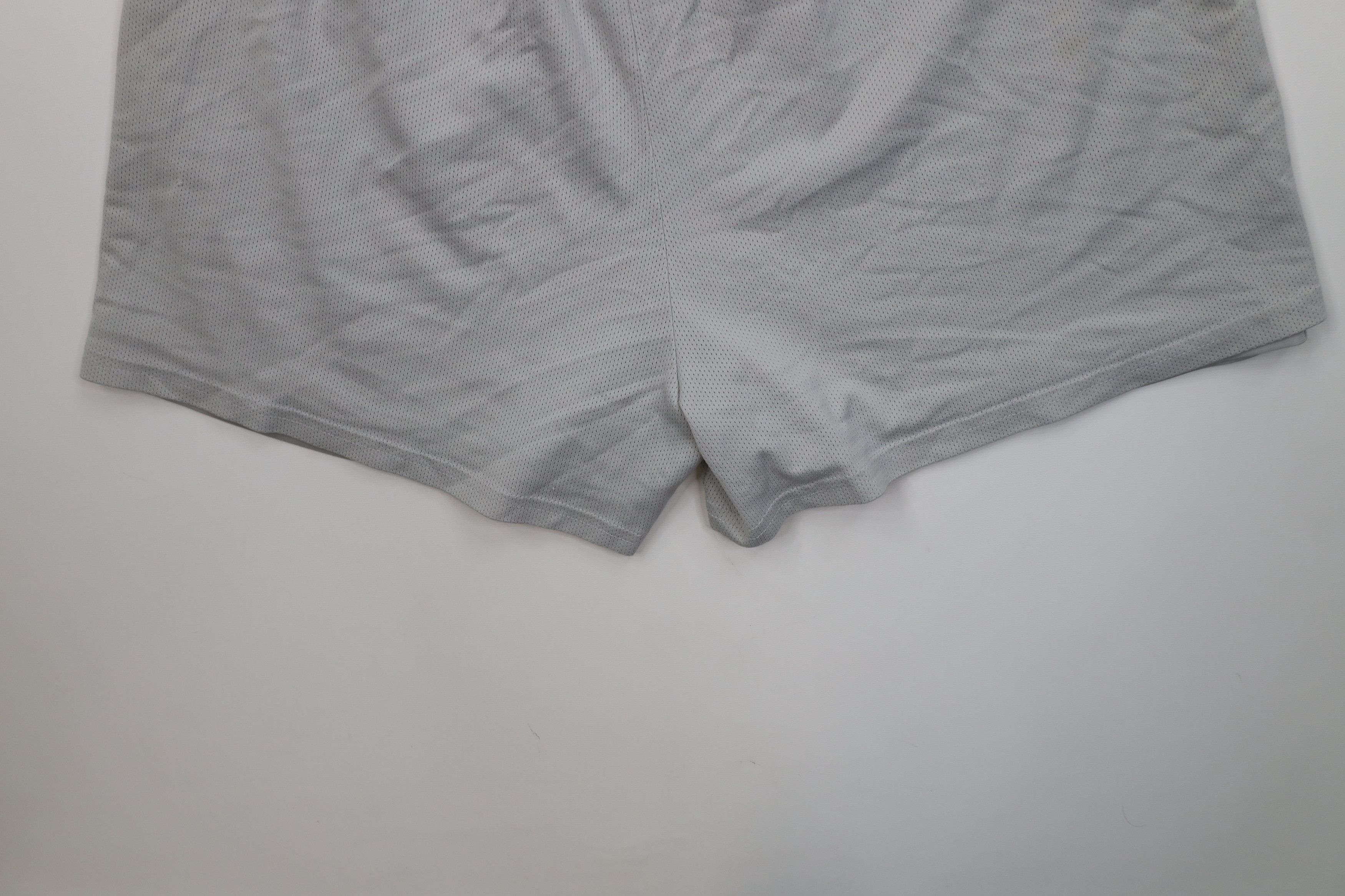 Reebok Vintage 90s Y2K Reebok Logo Above Knee Mesh Shorts Gray 4" Size US 34 / EU 50 - 11 Thumbnail