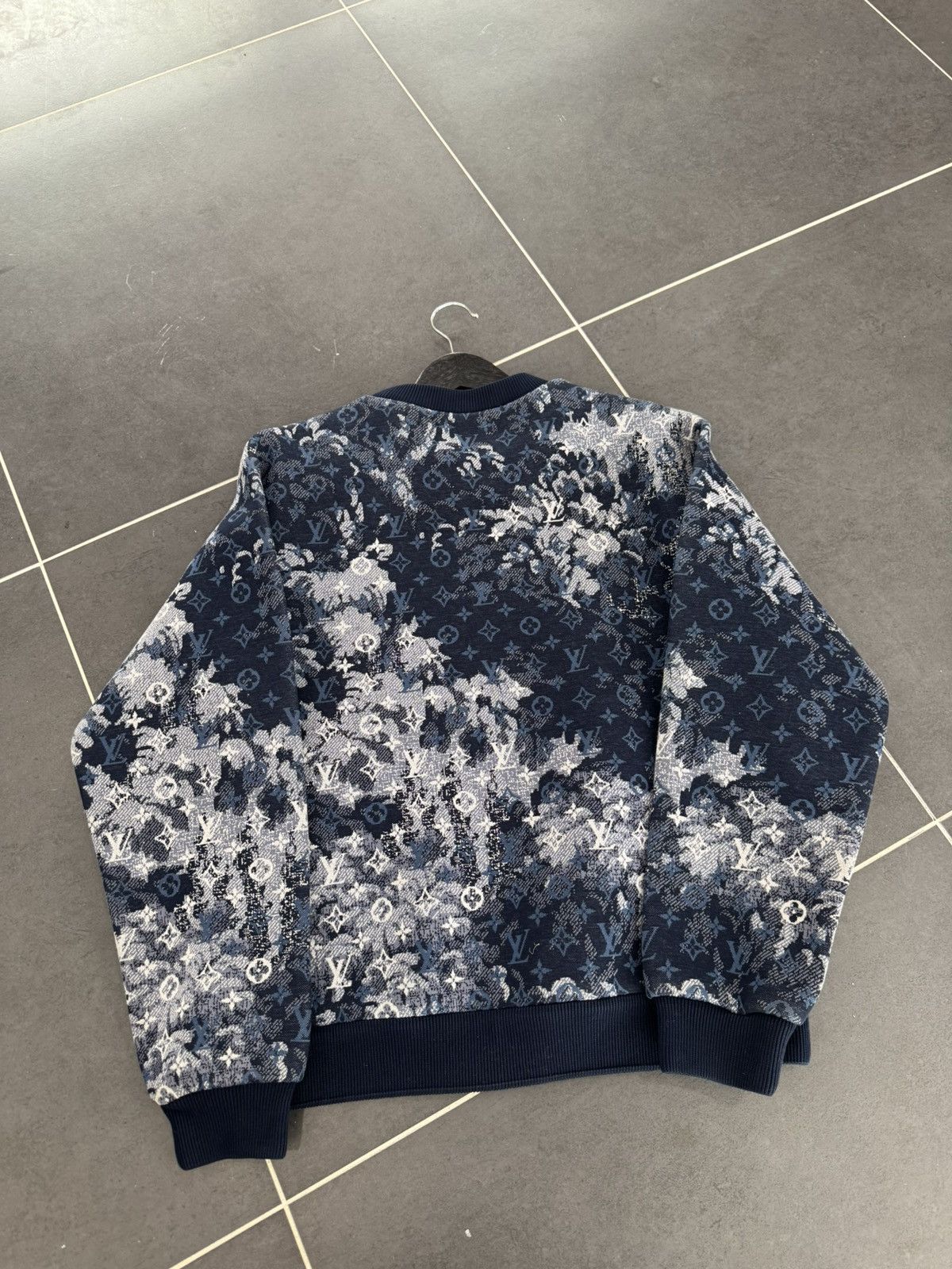 Louis Vuitton LOUIS VUITTON Tapestry Monogram Sweatshirt Cotton Navy Size US S / EU 44-46 / 1 - 2 Thumbnail
