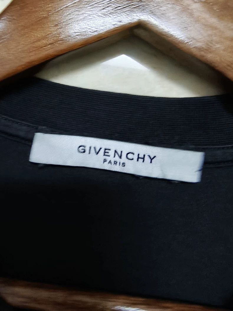 Givenchy Givenchy Short Sleeve, Size S Oversize Fit Size US S / EU 44-46 / 1 - 2 Thumbnail