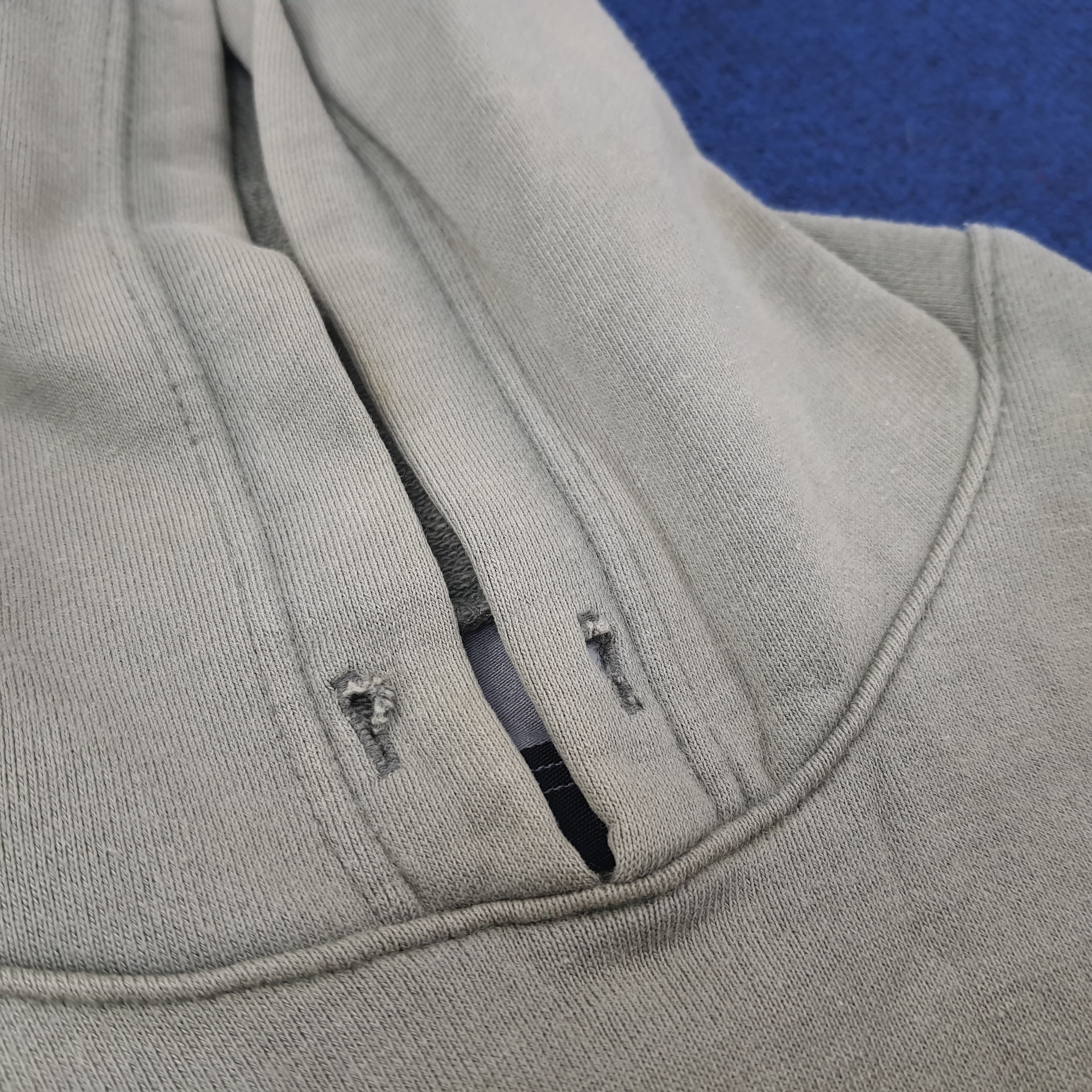 Nike × Vintage Vintage Nike Embroidery Swoosh Hoodie C215N18 Size US L / EU 52-54 / 3 - 6 Thumbnail
