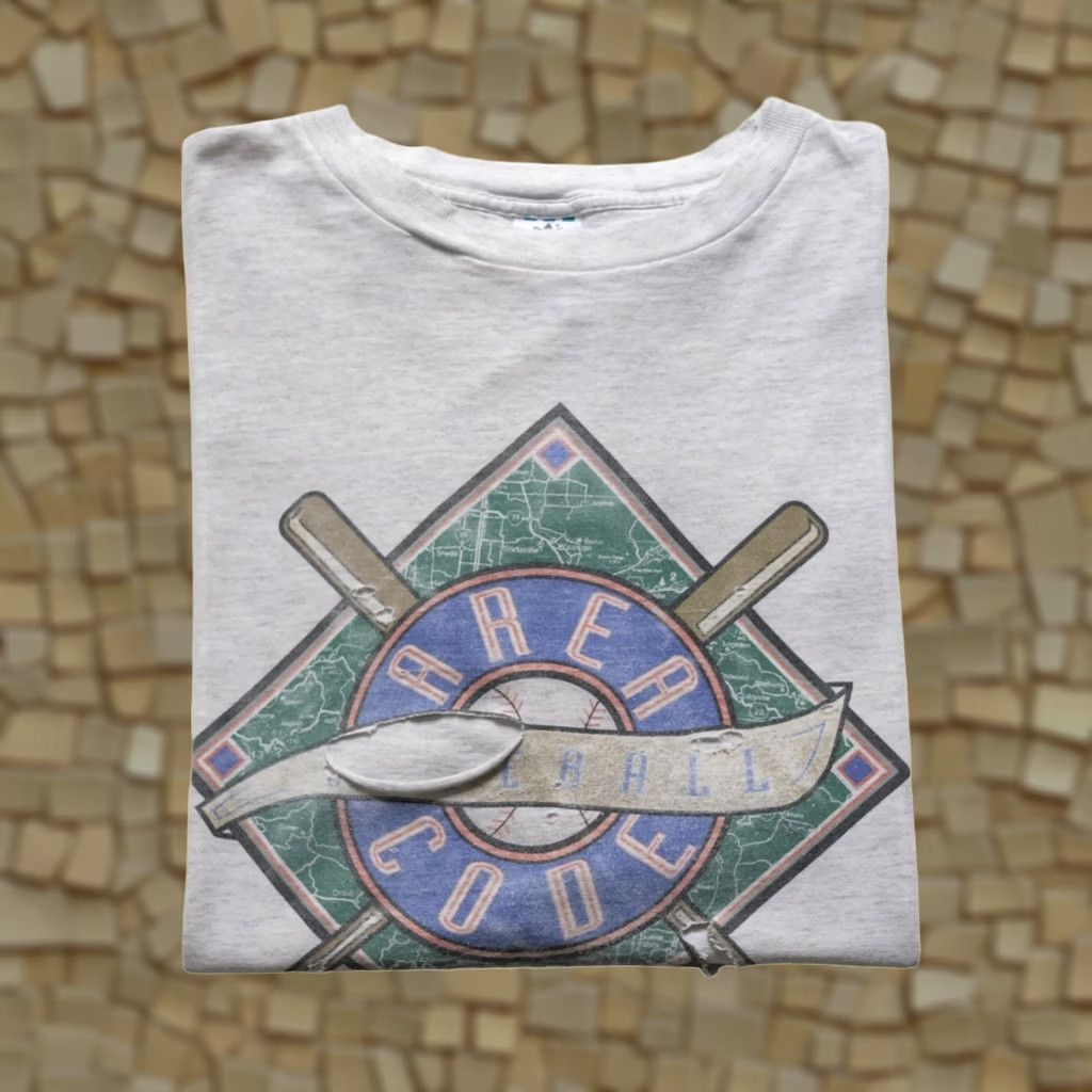 Adidas VINTAGE adidas USA MADE VTG 80s RETRO GRAPHIC T SHIRT XL Gray Cotton Short Sleeve Crew Neck Men 1990s 80s Theme Size US XL / EU 56 / 4 - 1 Thumbnail