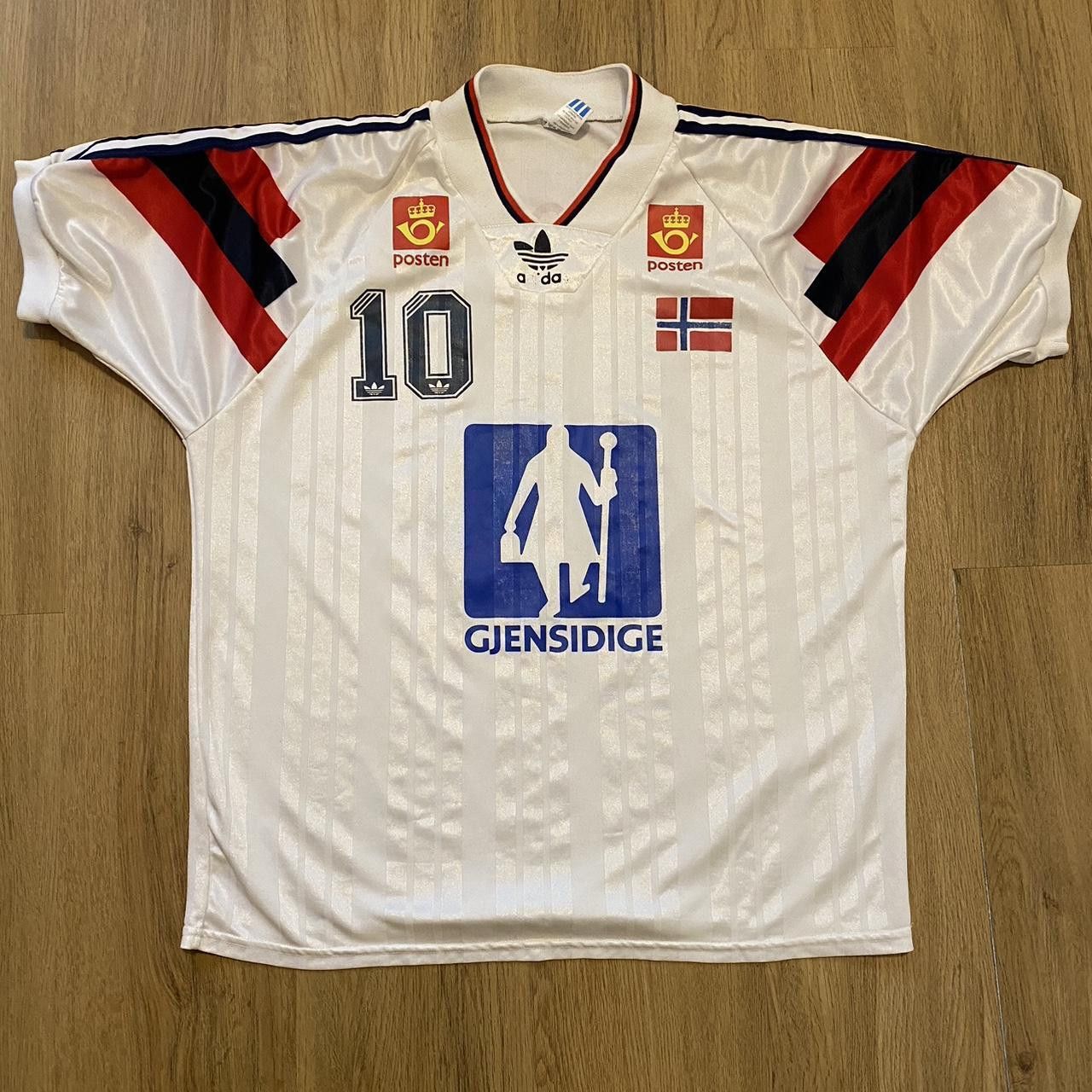 image of 1993-94 10 Norway Away Adidas Football Shirt Vintage Retro in White, Men's (Size XL)