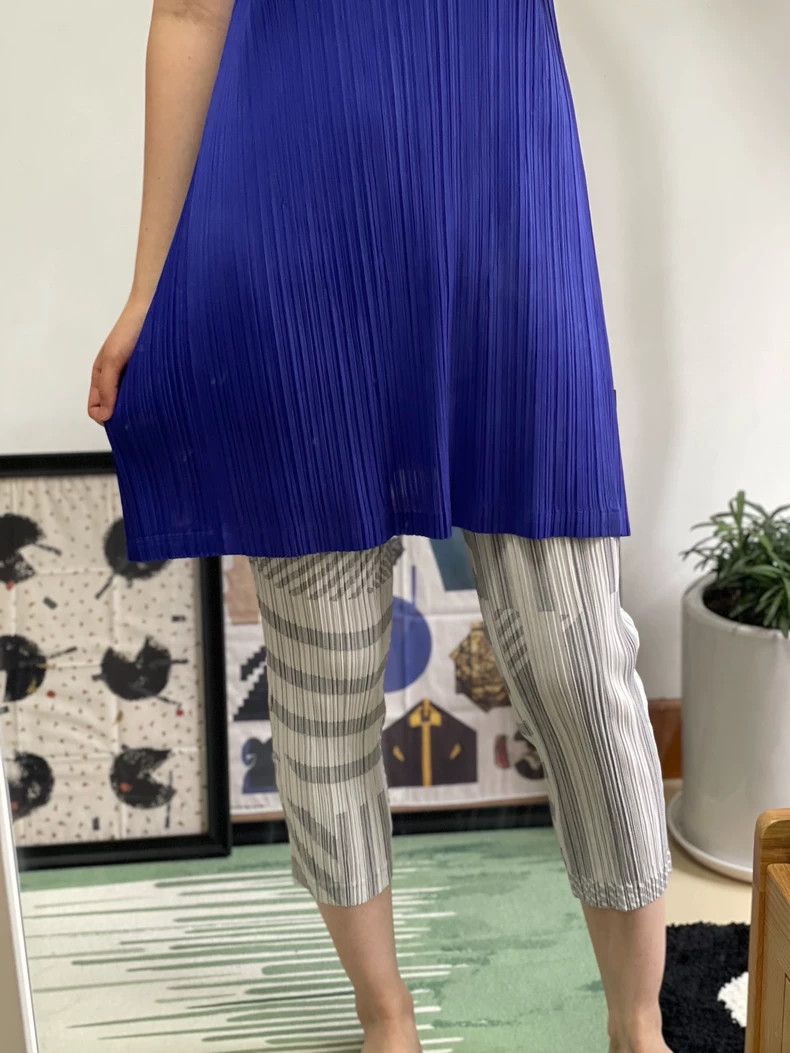 Issey Miyake issey miyake size:one size White and grey checkered capri Size 31" - 6 Thumbnail