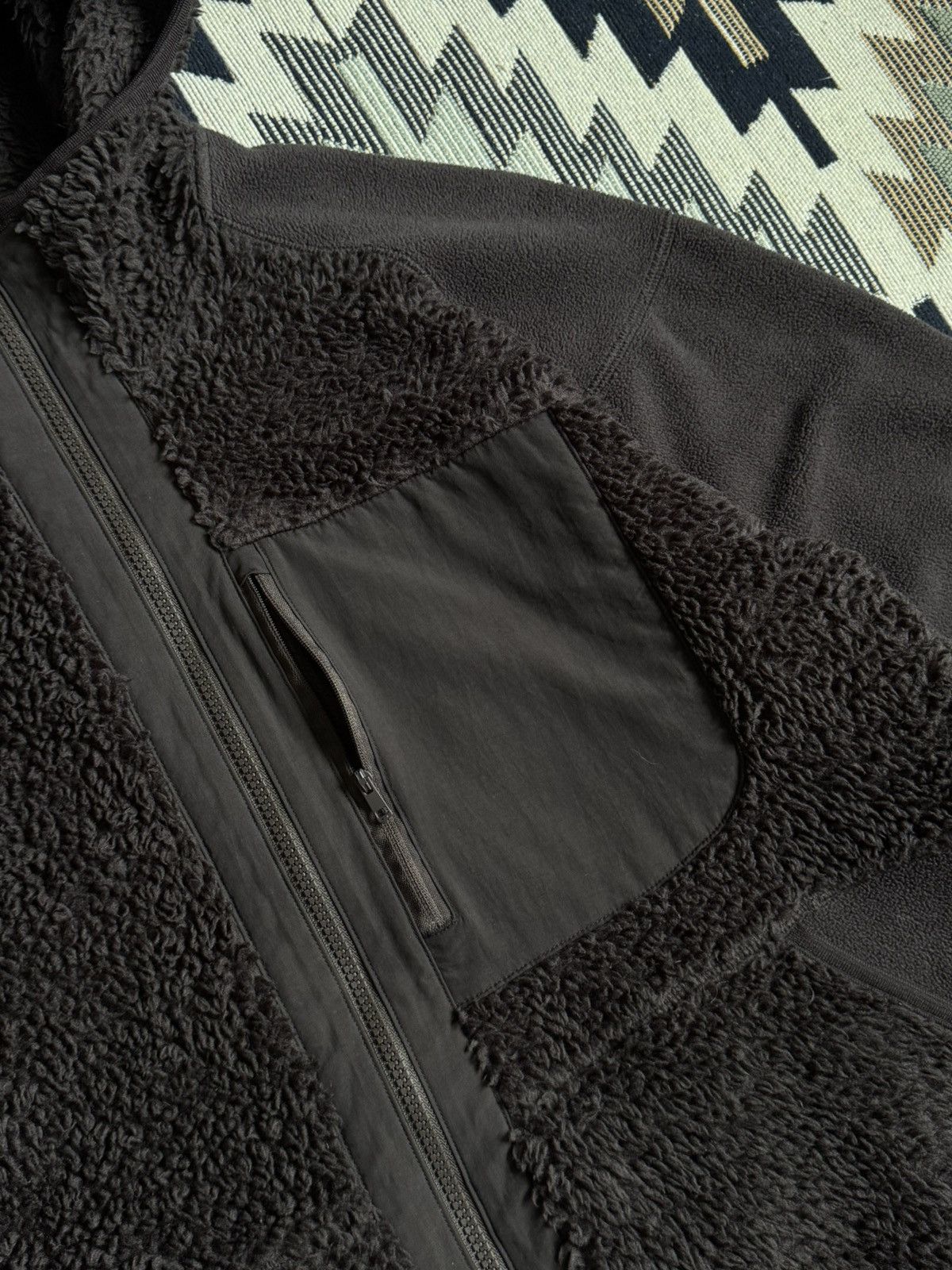 Uniqlo × White Mountaineering Uniqlo X White Mountaineering Zip Fleece Sherpa Size US L / EU 52-54 / 3 - 8 Thumbnail
