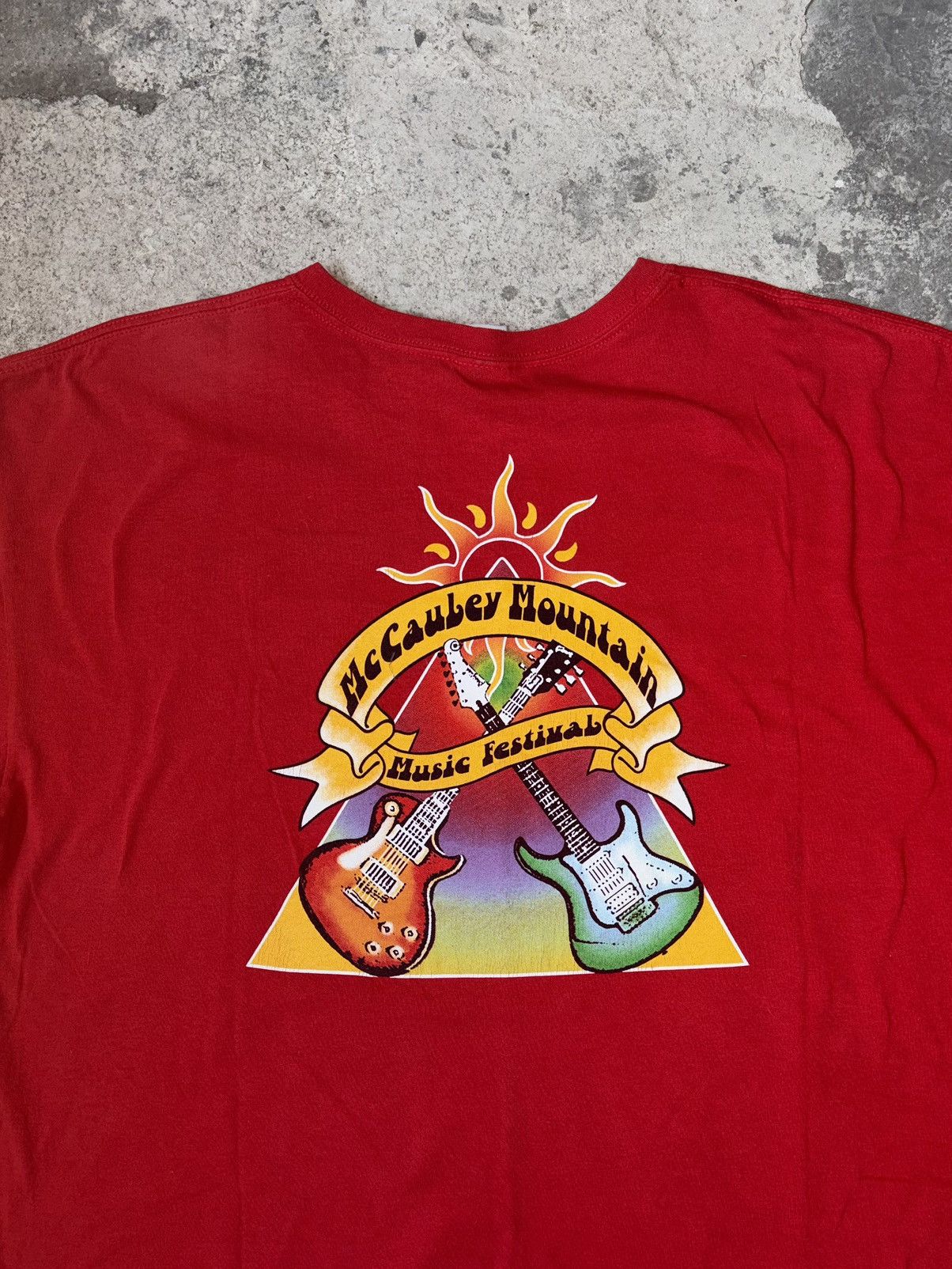 Gildan 2010 Gildan McCauley Mountain Music Festival Size US XL / EU 56 / 4 - 5 Thumbnail