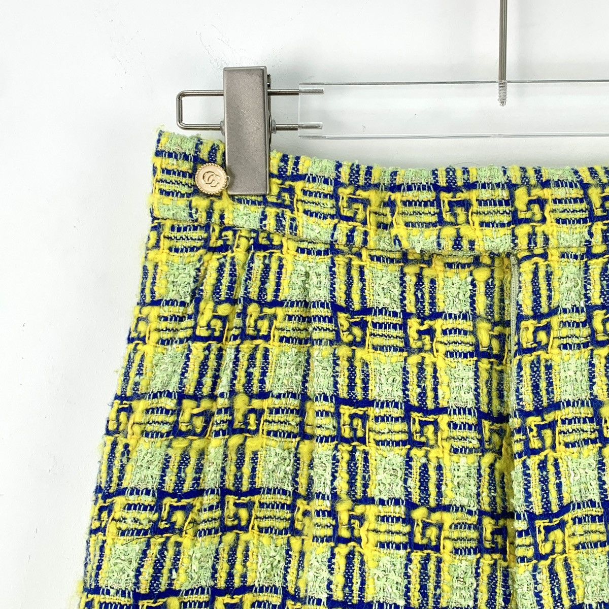 Gucci Gucci 23 Style Light Green Plaid Woven Tweed Shorts K26WX Size 25" / US 0 / IT 36 - 3 Thumbnail
